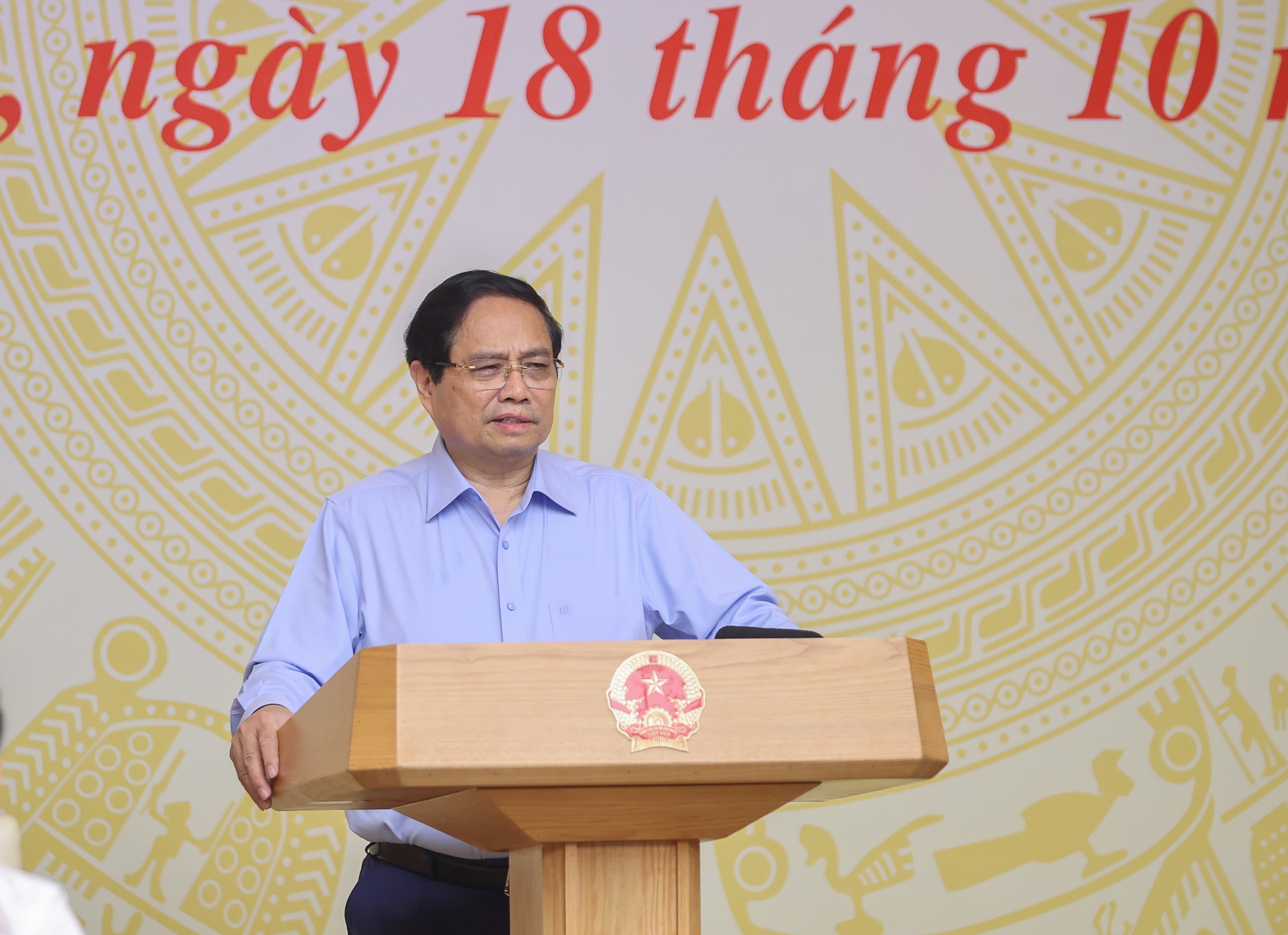 Thủ tướng: Giải ngân đầu tư công vừa là nhiệm vụ, vừa là lương tâm, đạo đức của cán bộ- Ảnh 1. Thủ tướng: Giải ngân đầu tư công vừa là nhiệm vụ, vừa là lương tâm, đạo đức của cán bộ- Ảnh 1.