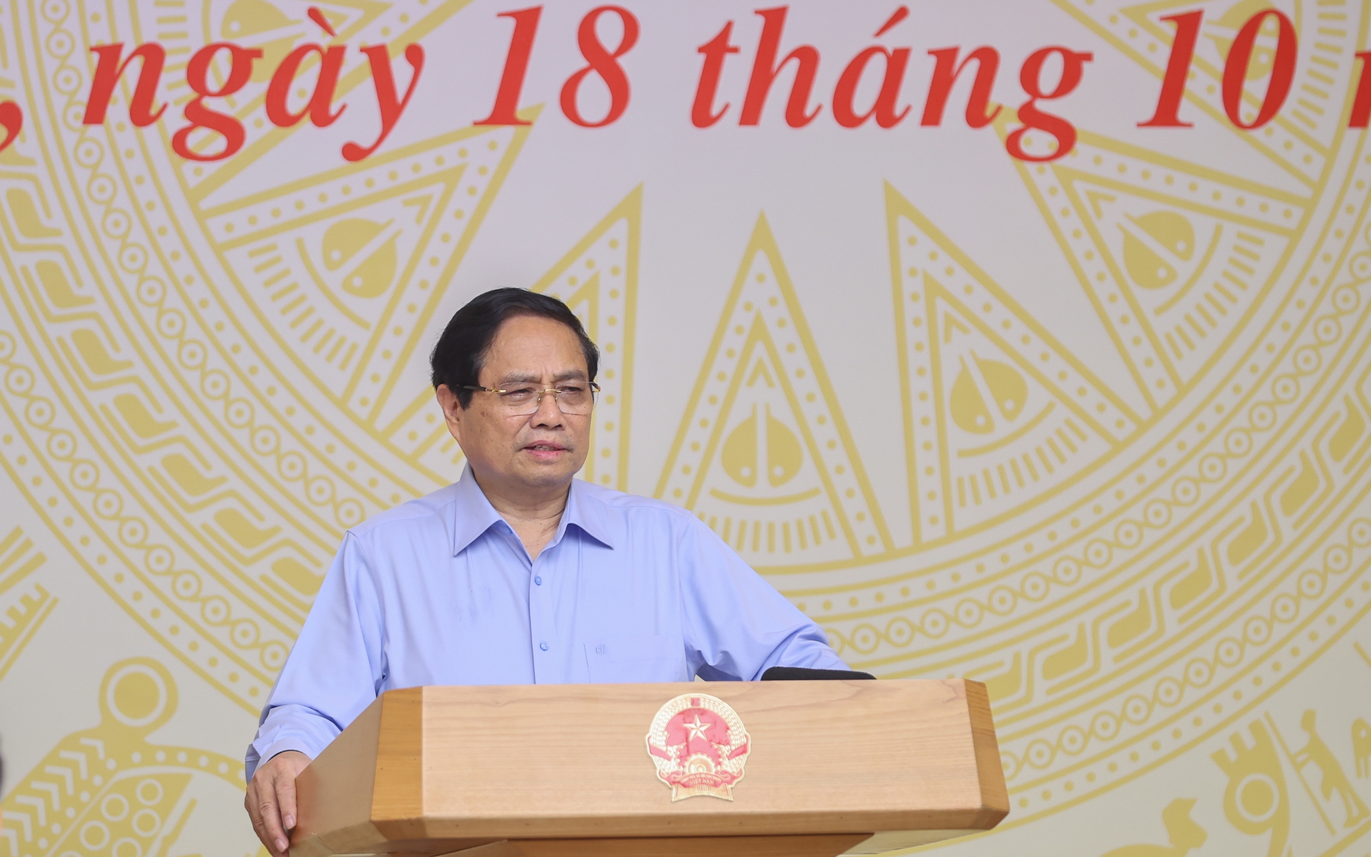 Thủ tướng: Giải ng&acirc;n đầu tư c&ocirc;ng vừa l&agrave; nhiệm vụ, vừa l&agrave; lương t&acirc;m, đạo đức của c&aacute;n bộ