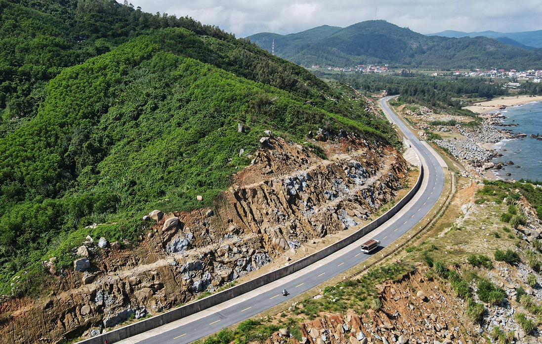 Hạ tầng đồng bộ mở đường cho du lịch H&agrave; Tĩnh cất c&aacute;nh- Ảnh 1.