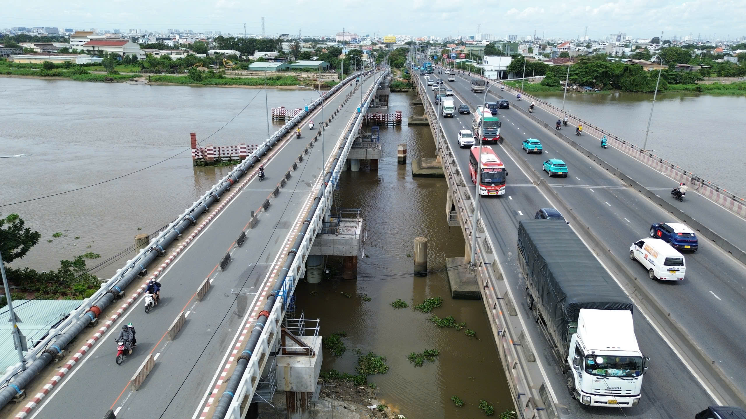 Cận cảnh thử tải cầu Bình Phước 1 bằng 14 xe tải, chuẩn bị cho ngày thông xe- Ảnh 10. Cận cảnh thử tải cầu Bình Phước 1 bằng 14 xe tải, chuẩn bị cho ngày thông xe- Ảnh 10.