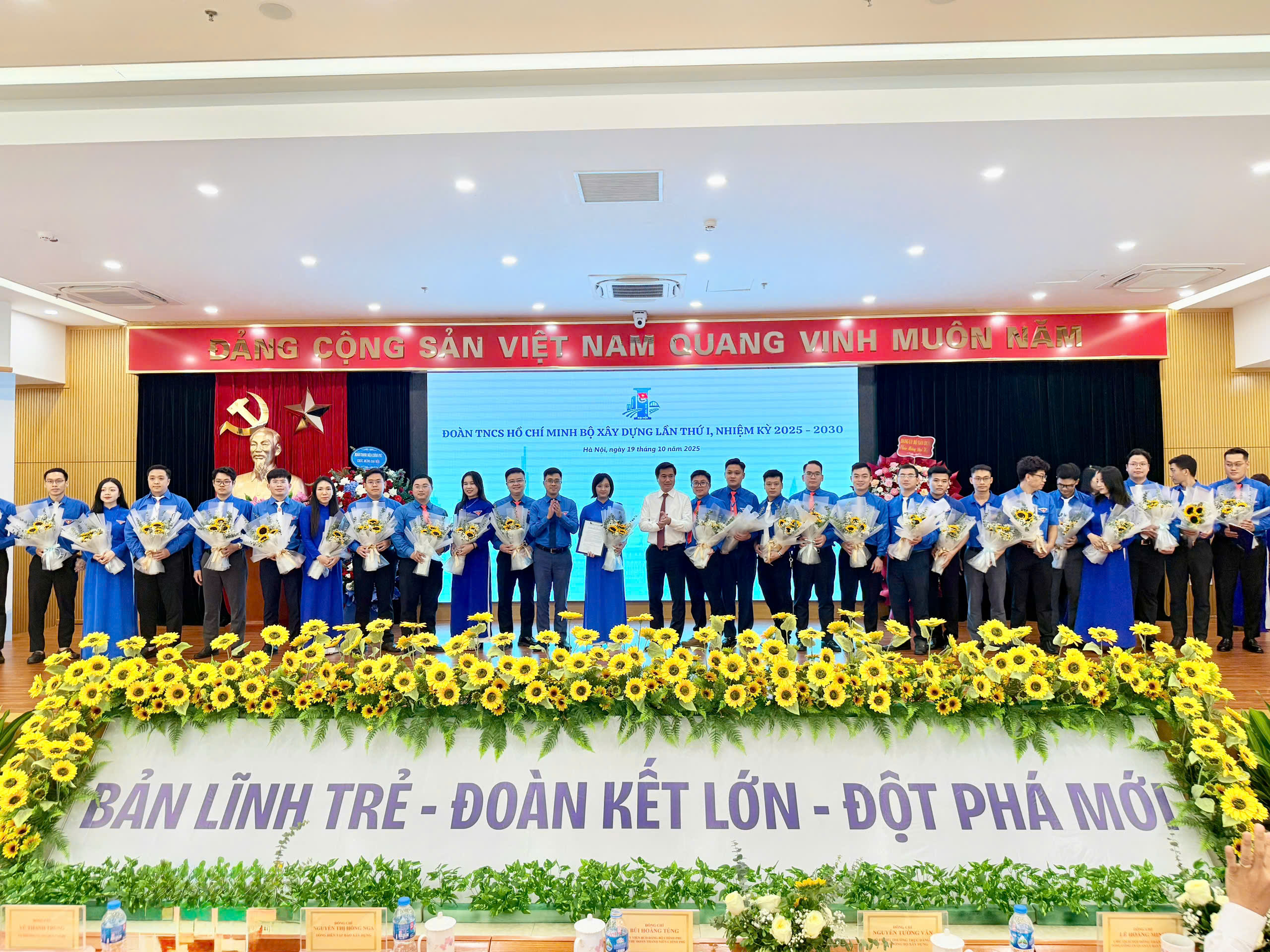 Tuổi trẻ ng&agrave;nh X&acirc;y dựng biến kh&aacute;t vọng th&agrave;nh h&agrave;nh động, biến nhiệt huyết th&agrave;nh c&ocirc;ng tr&igrave;nh- Ảnh 8.