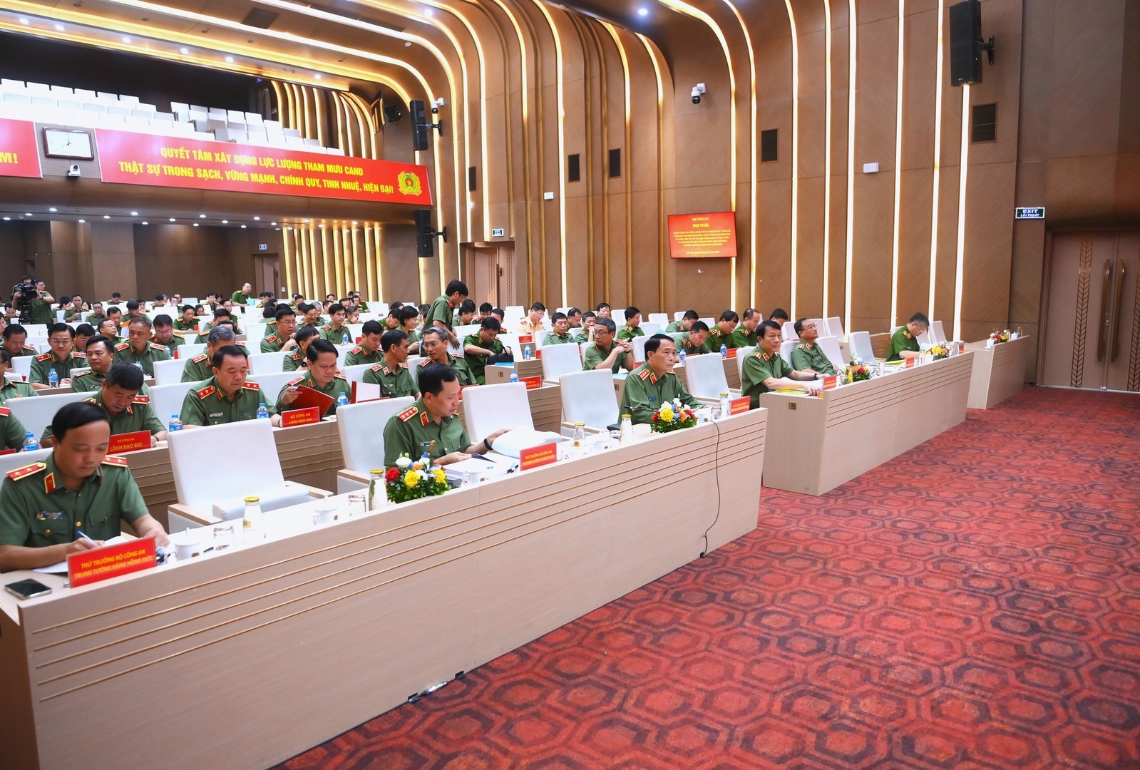 Bộ trưởng C&ocirc;ng an: Triển khai quyết liệt c&aacute;c biện ph&aacute;p k&eacute;o giảm tai nạn giao th&ocirc;ng- Ảnh 1.
