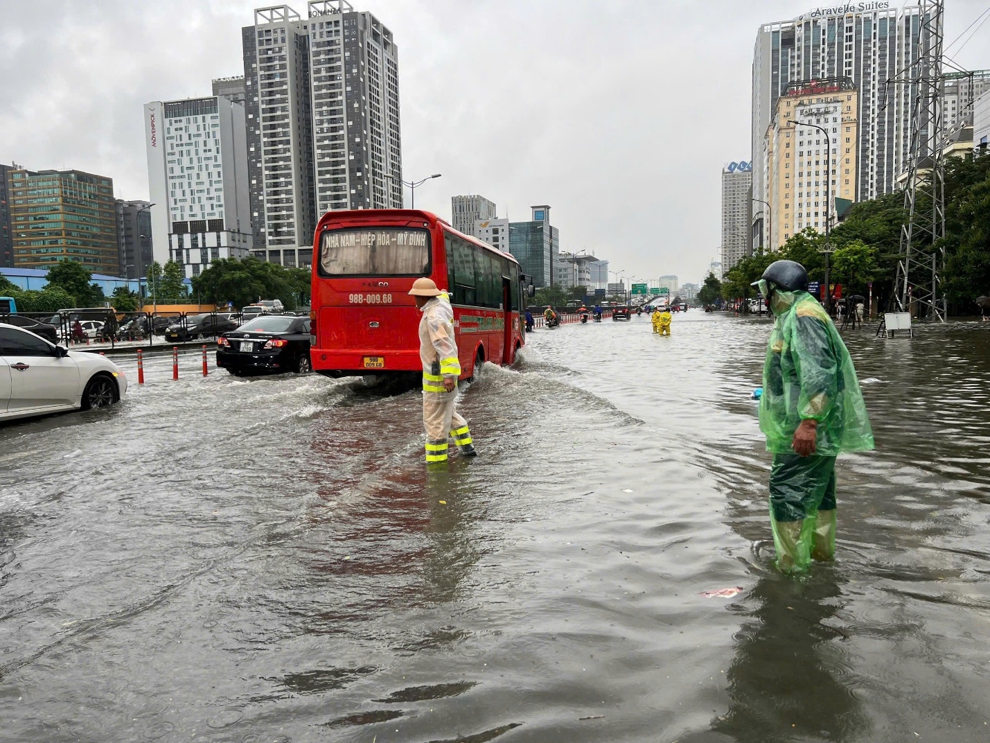 Sở X&acirc;y dựng H&agrave; Nội đề xuất giải ph&aacute;p n&agrave;o để khắc phục t&igrave;nh trạng &uacute;ng ngập nội đ&ocirc;?- Ảnh 1.