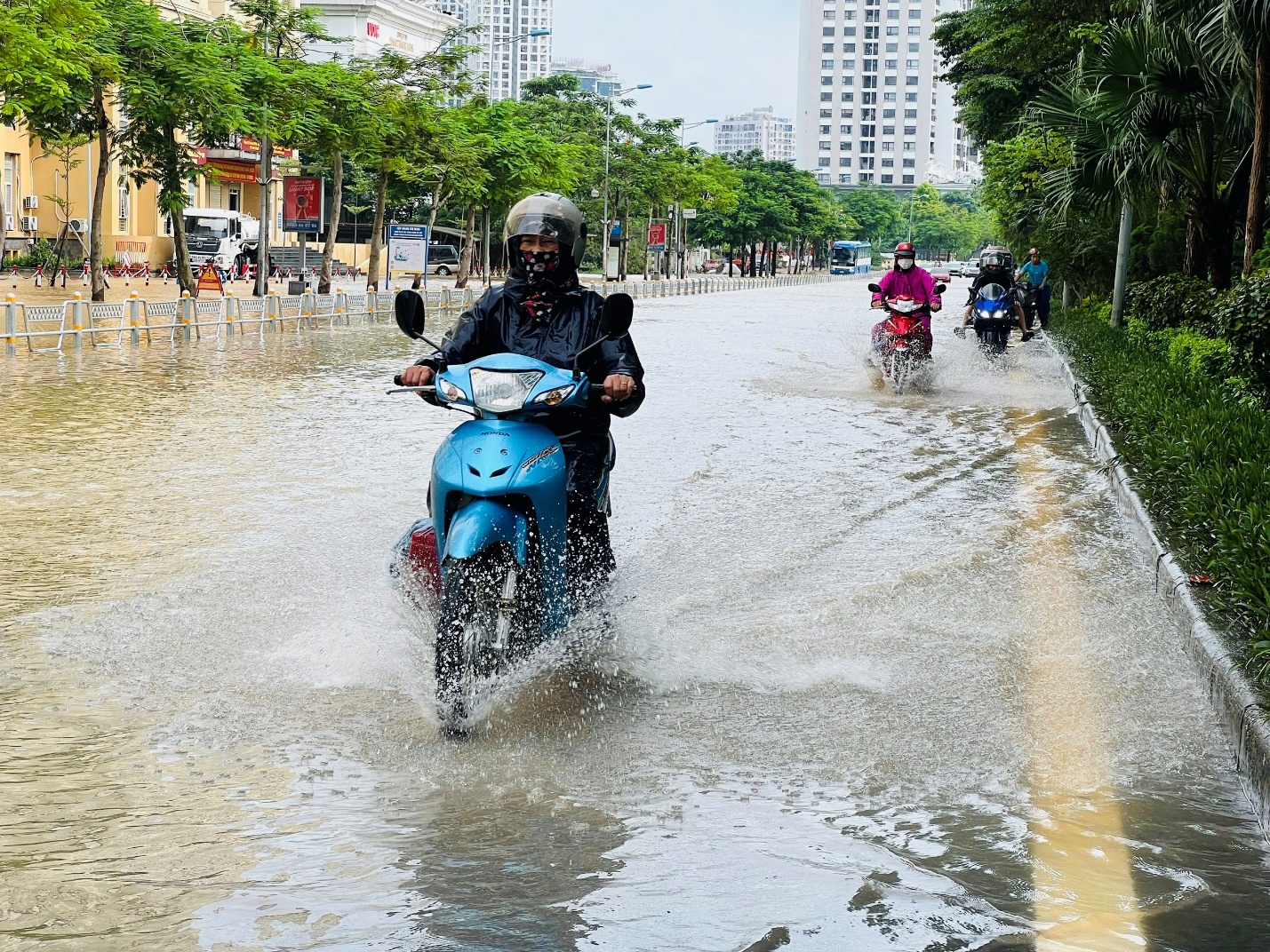 Sở X&acirc;y dựng H&agrave; Nội đề xuất giải ph&aacute;p n&agrave;o để khắc phục t&igrave;nh trạng &uacute;ng ngập nội đ&ocirc;?- Ảnh 2.