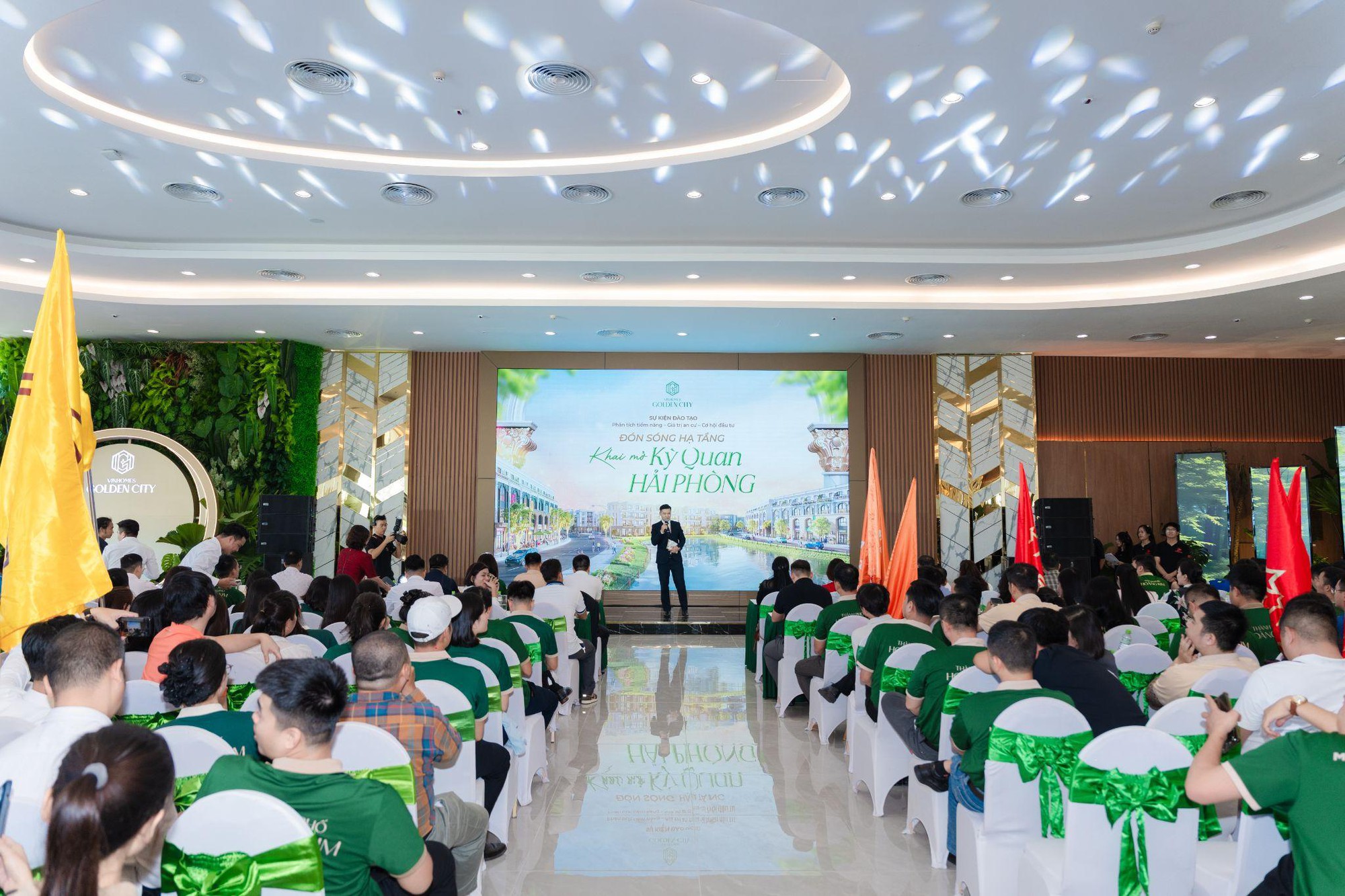 VHS Group đồng h&agrave;nh c&ugrave;ng Vinhomes khai mở kỳ quan Hải Ph&ograve;ng- Ảnh 1.