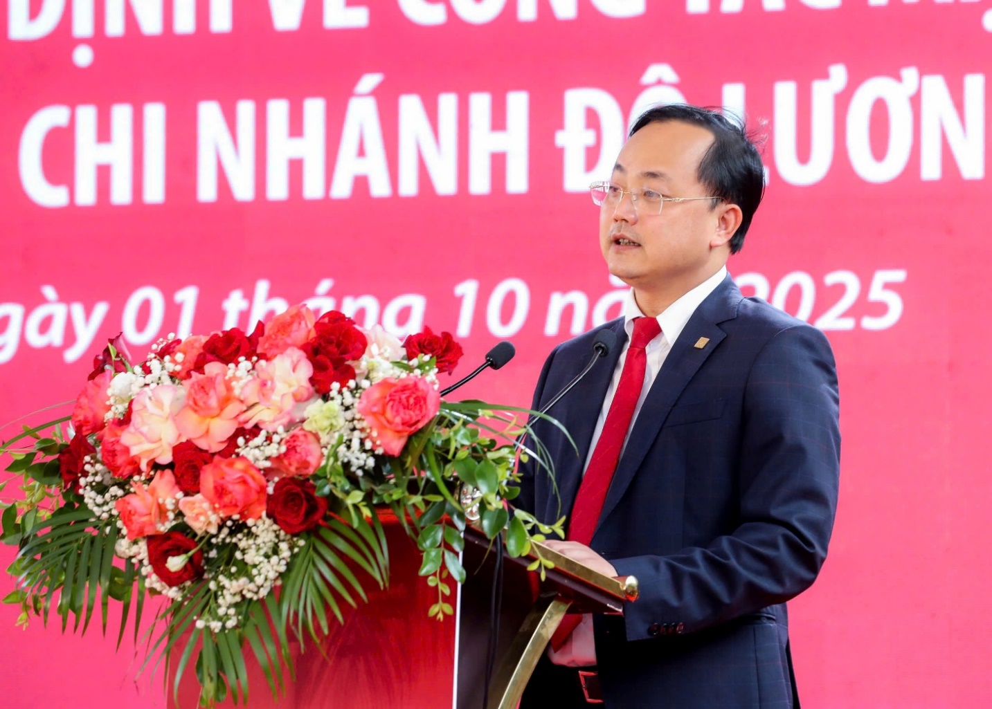 Agribank đẩy mạnh sắp xếp tổ chức mạng lưới, tăng cường dư địa ph&aacute;t triển &ldquo;tam n&ocirc;ng&rdquo;- Ảnh 1.