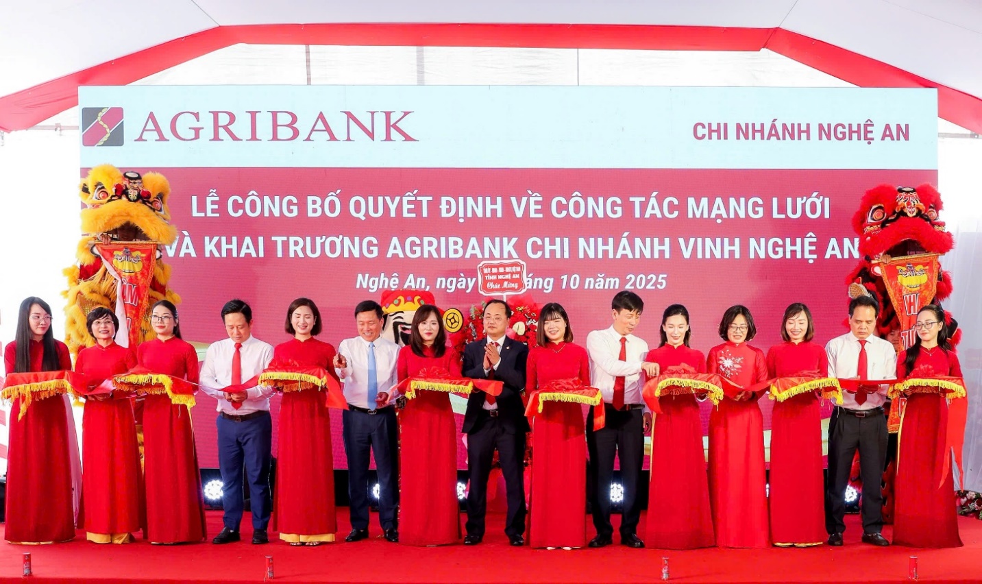 Agribank đẩy mạnh sắp xếp tổ chức mạng lưới, tăng cường dư địa ph&aacute;t triển &ldquo;tam n&ocirc;ng&rdquo;- Ảnh 2.