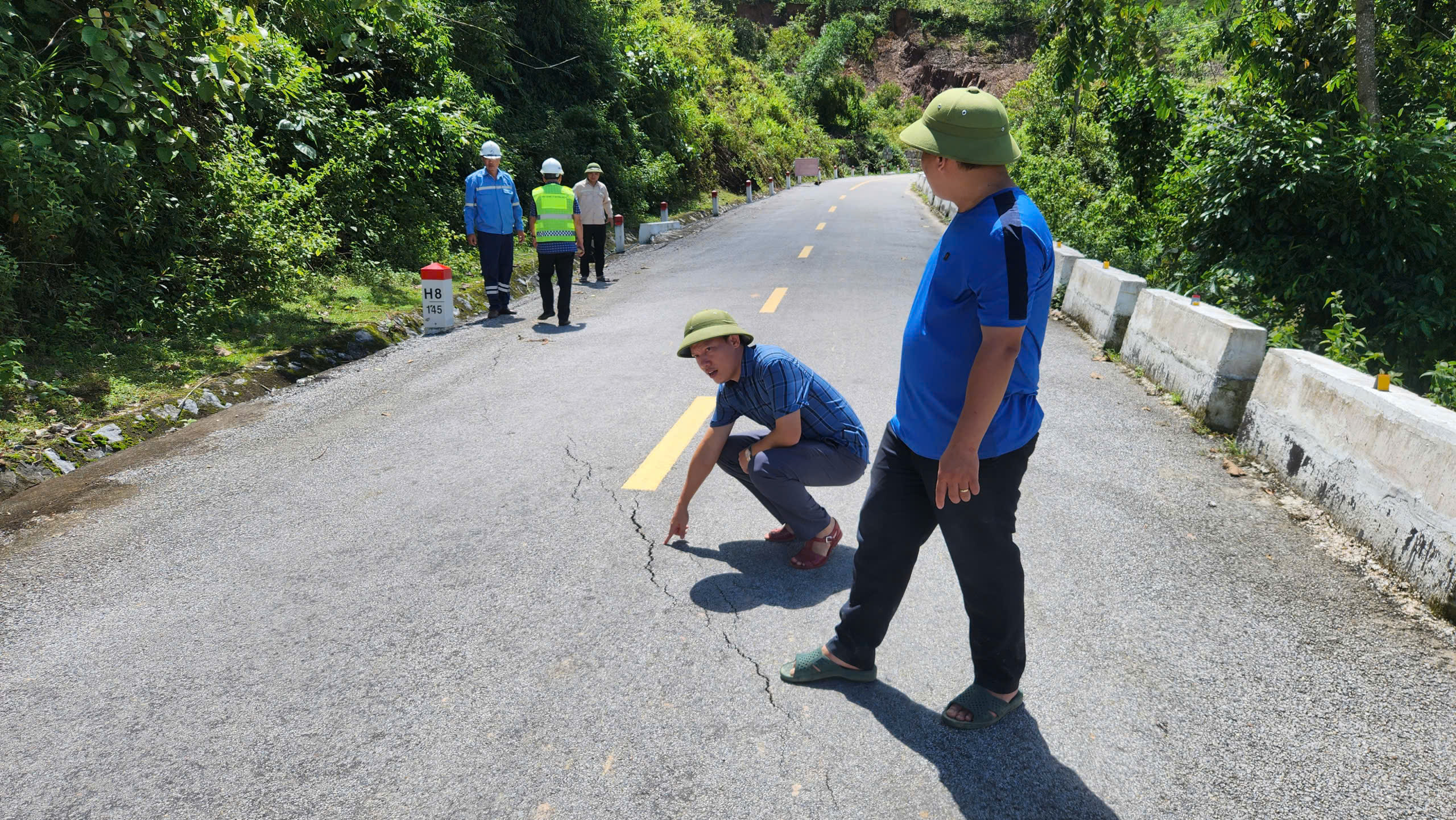 &ldquo;B&atilde;o chồng b&atilde;o, lũ chồng lũ&rdquo;, Nghệ An cần hỗ trợ 132 tỷ đồng để đảm bảo giao th&ocirc;ng- Ảnh 12.