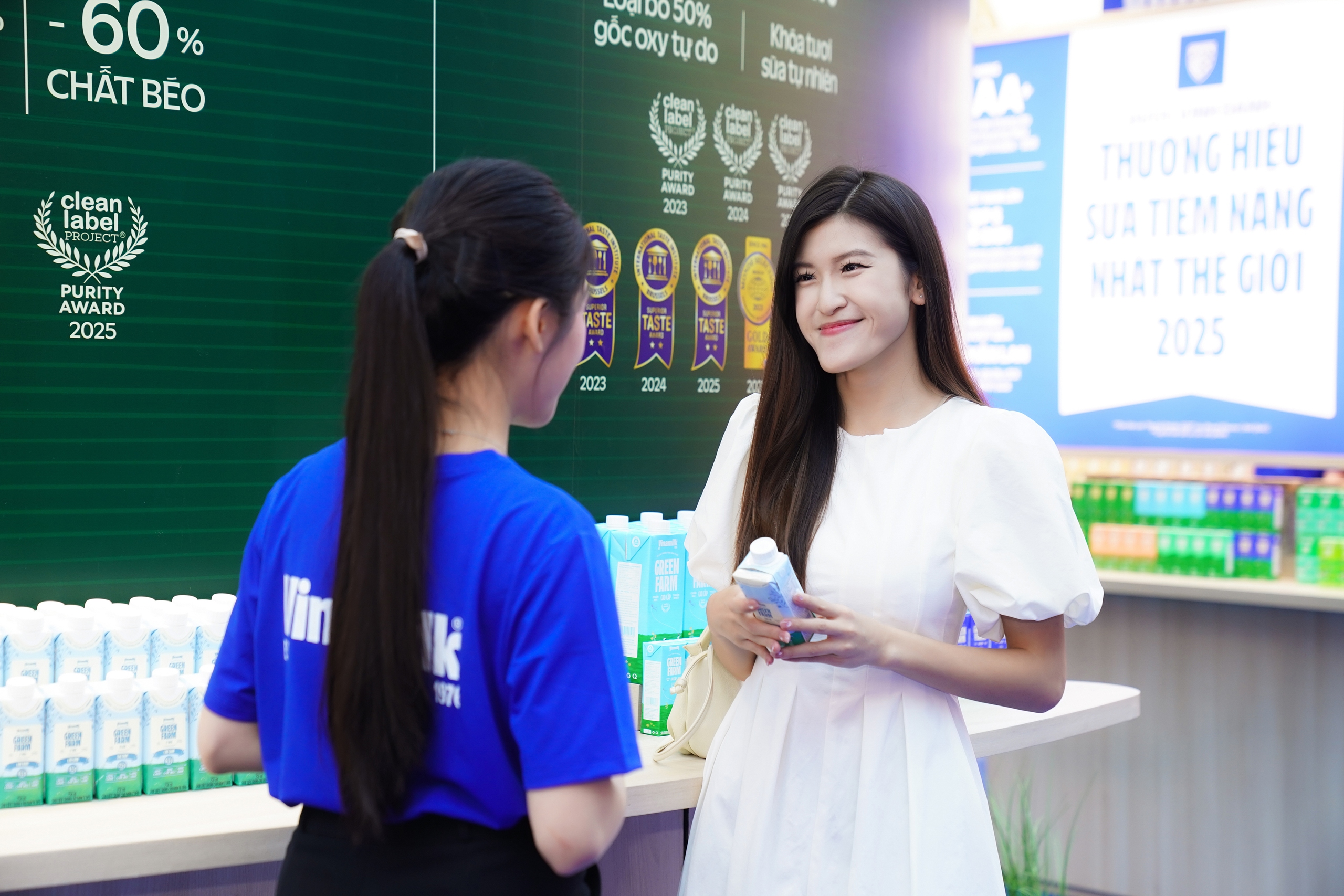 Vinamilk Green Farm cao đạm &ndash; d&ograve;ng sản phẩm đầu ti&ecirc;n tại Việt Nam ứng dụng c&ocirc;ng nghệ si&ecirc;u vi lọc &ndash; được Brand Finance đưa ra như một v&iacute; dụ điển h&igrave;nh về xu hướng đổi mới sản phẩm tại khu vực (Ảnh: Minh Anh).