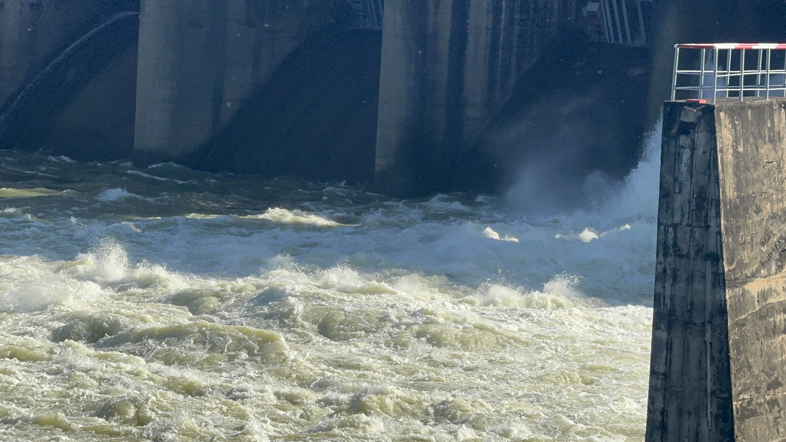 Thủy điện Trị An lớn nhất miền Nam tiếp tục xả lũ lần hai trong năm 2025- Ảnh 2.