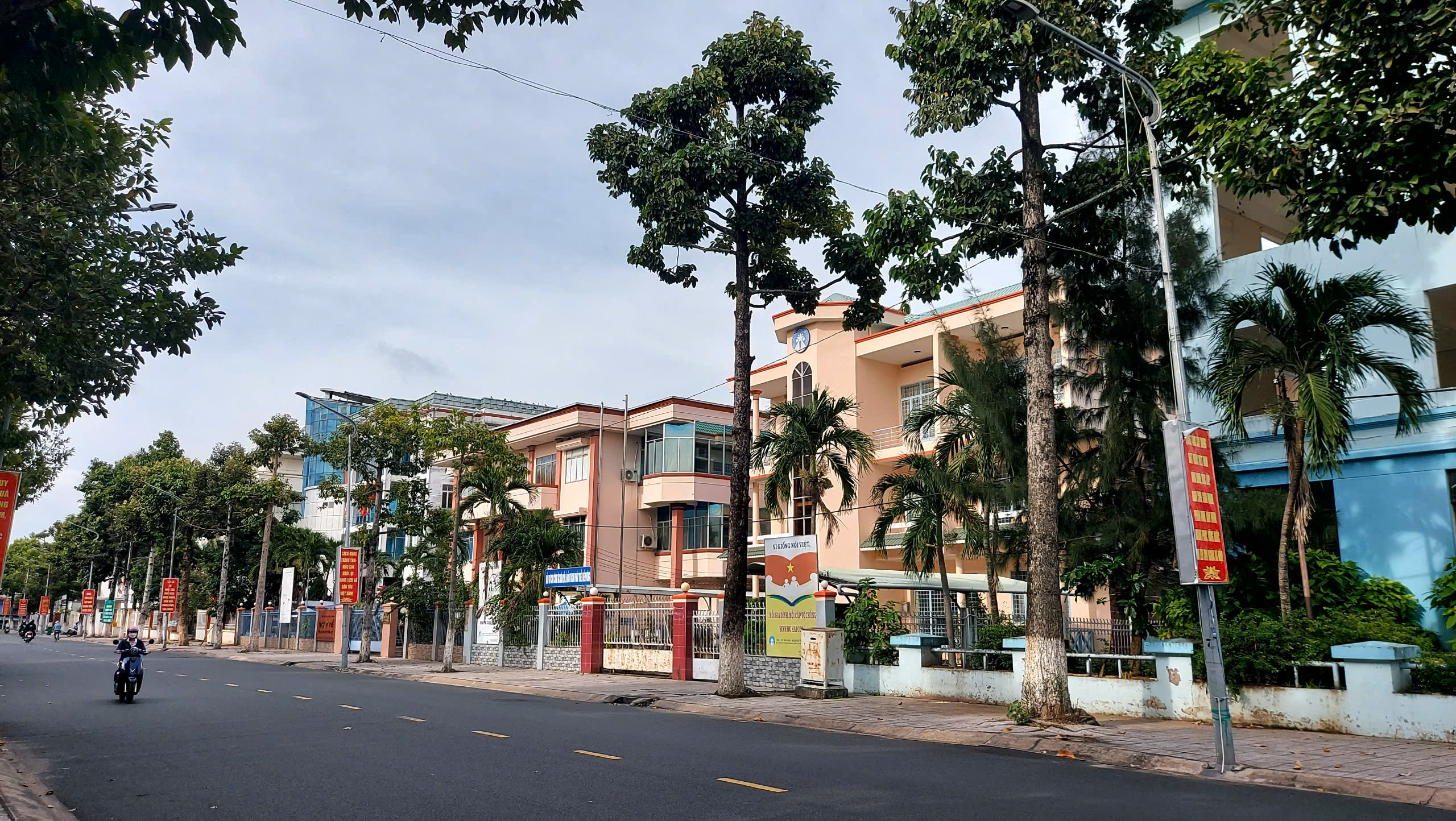 Nh&agrave;, đất c&ocirc;ng d&ocirc;i dư sau s&aacute;p nhập ở An Giang quản l&yacute; sử dụng thế n&agrave;o?- Ảnh 1.