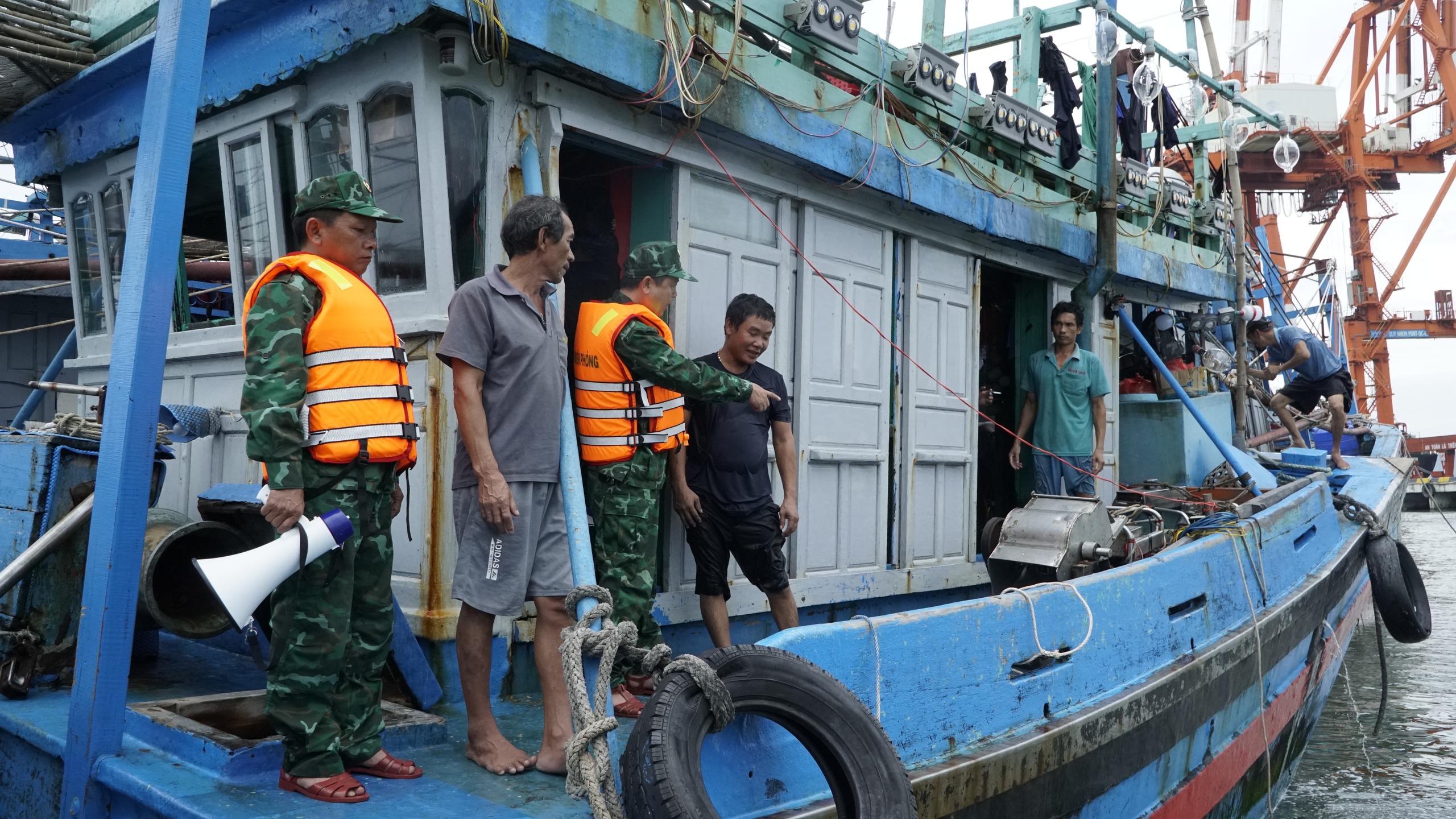 C&aacute;c tỉnh miền Trung chủ động ứng ph&oacute; b&atilde;o số 12- Ảnh 10.