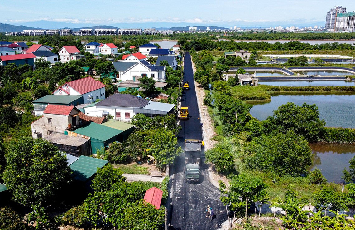 Đầu tư hạ tầng giao th&ocirc;ng n&ocirc;ng th&ocirc;n: Diện mạo mới v&ugrave;ng miền n&uacute;i H&agrave; Tĩnh- Ảnh 3.