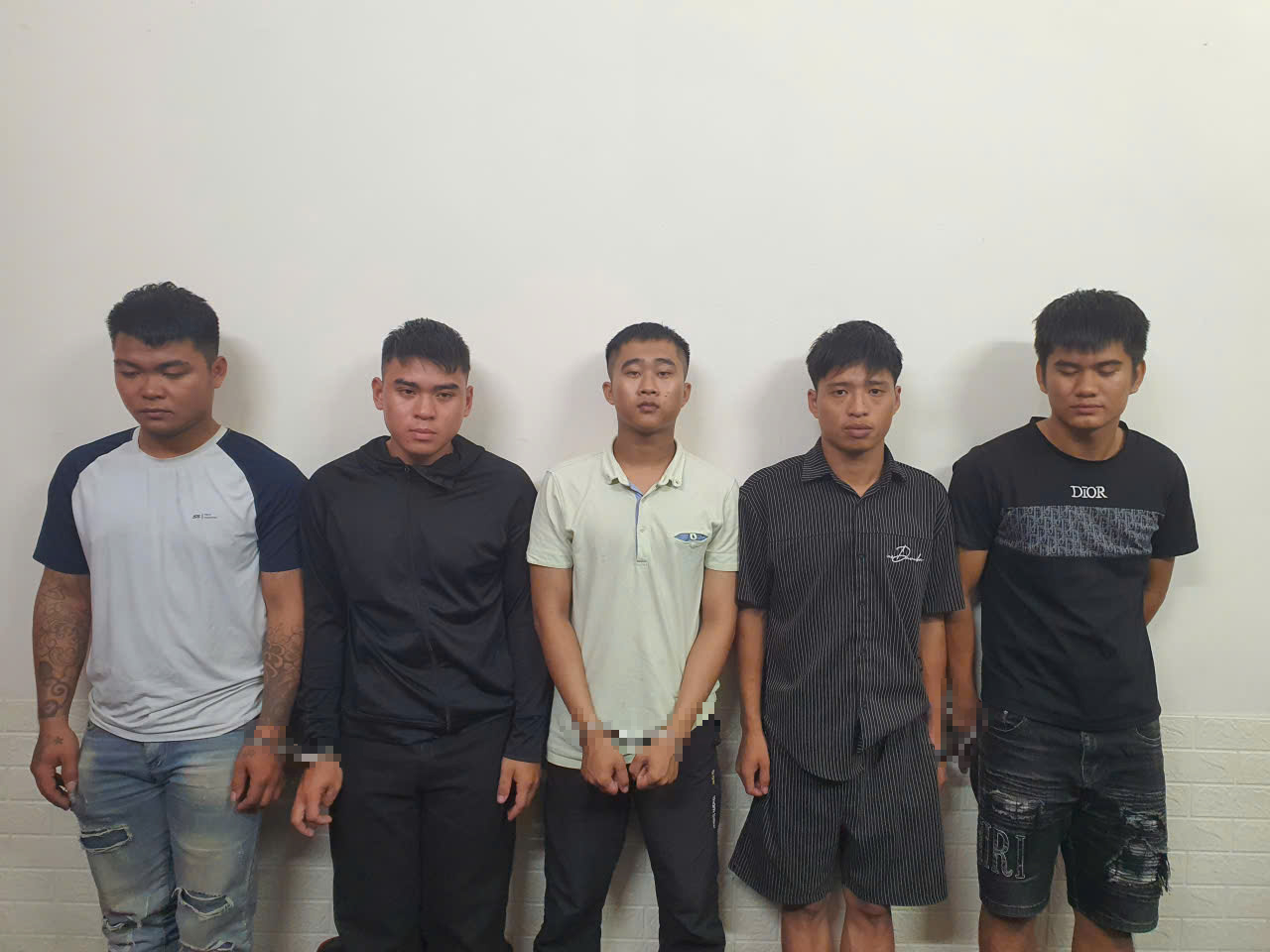 Nghệ An: Bắt giữ nh&oacute;m 5 đối tượng trộm cắp xe m&aacute;y- Ảnh 1.