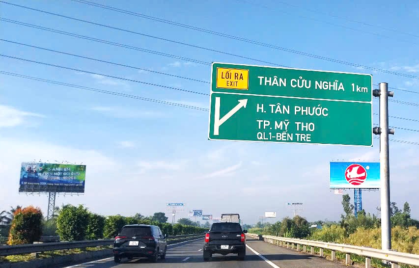 Đồng Tháp: Bao giờ khởi công tuyến đường phát triển Đồng Tháp Mười?- Ảnh 1. Đồng Tháp: Bao giờ khởi công tuyến đường phát triển Đồng Tháp Mười?- Ảnh 1.
