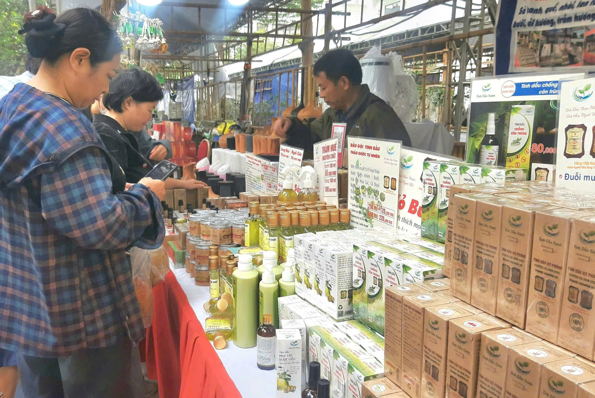 H&agrave; Nội đưa hơn 500 sản phẩm OCOP, l&agrave;ng nghề, n&ocirc;ng sản thực phẩm an to&agrave;n đến chung cư- Ảnh 1.