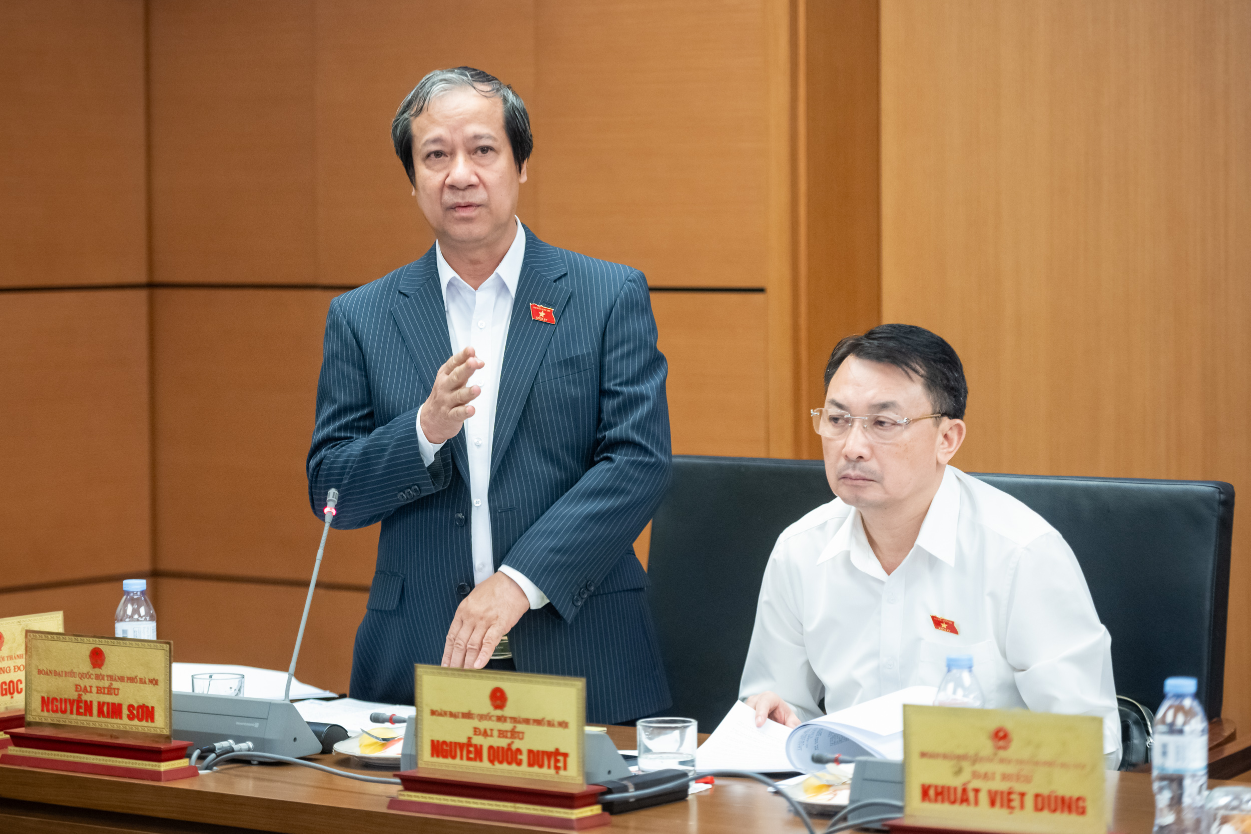 Sẽ triển khai bộ sách giáo khoa thống nhất trên toàn quốc từ năm học 2026-2027- Ảnh 2. Sẽ triển khai bộ sách giáo khoa thống nhất trên toàn quốc từ năm học 2026-2027- Ảnh 2.