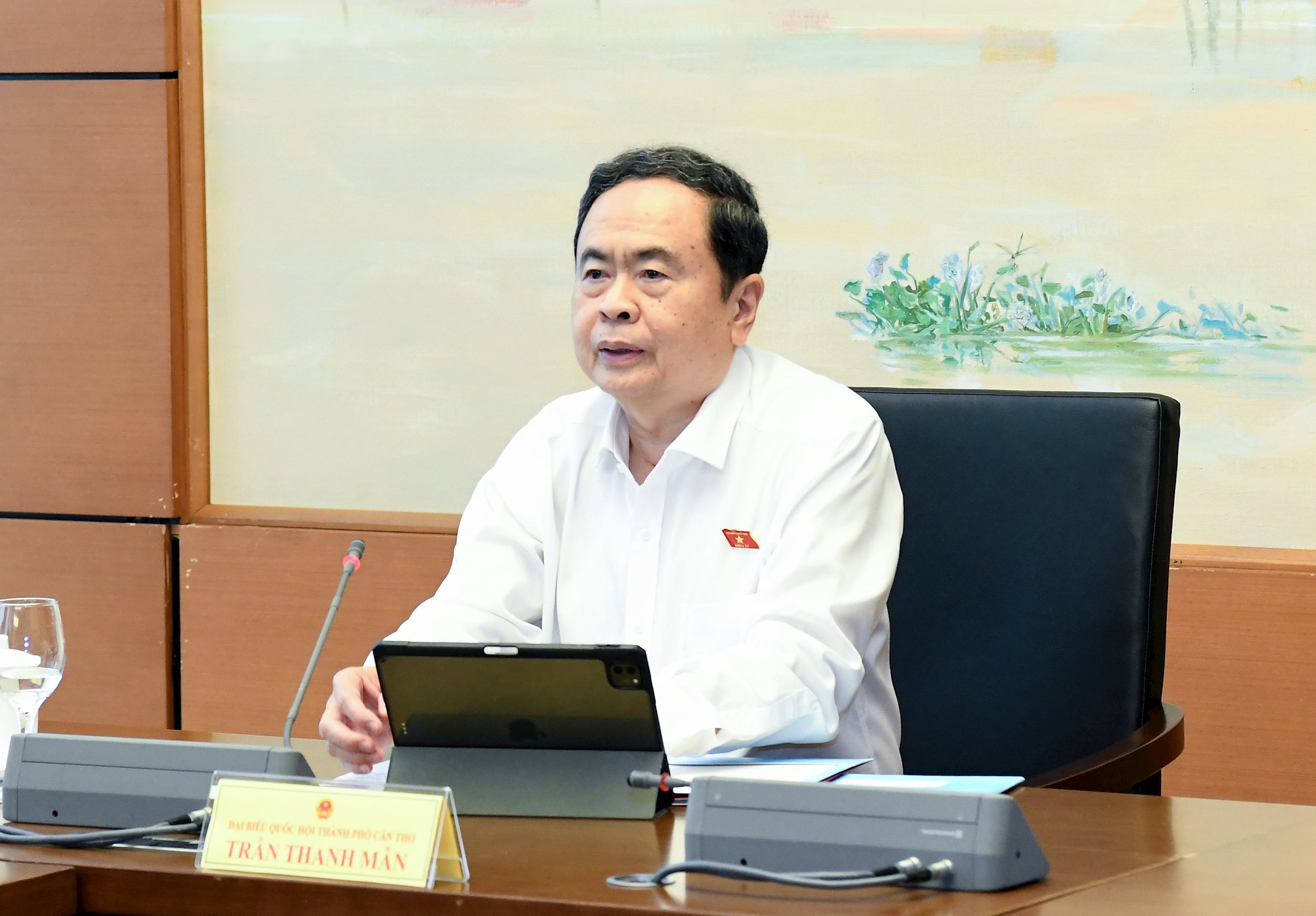Chủ tịch Quốc hội: Cần ưu đ&atilde;i thuế, đất đai để khuyến kh&iacute;ch tư nh&acirc;n đầu tư s&acirc;n bay- Ảnh 1.