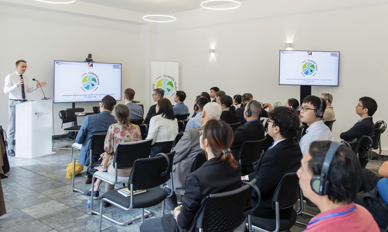 Thúc đẩy phát triển kỹ năng xanh cho ngành Xây dựng Việt Nam- Ảnh 1. Thúc đẩy phát triển kỹ năng xanh cho ngành Xây dựng Việt Nam- Ảnh 1.