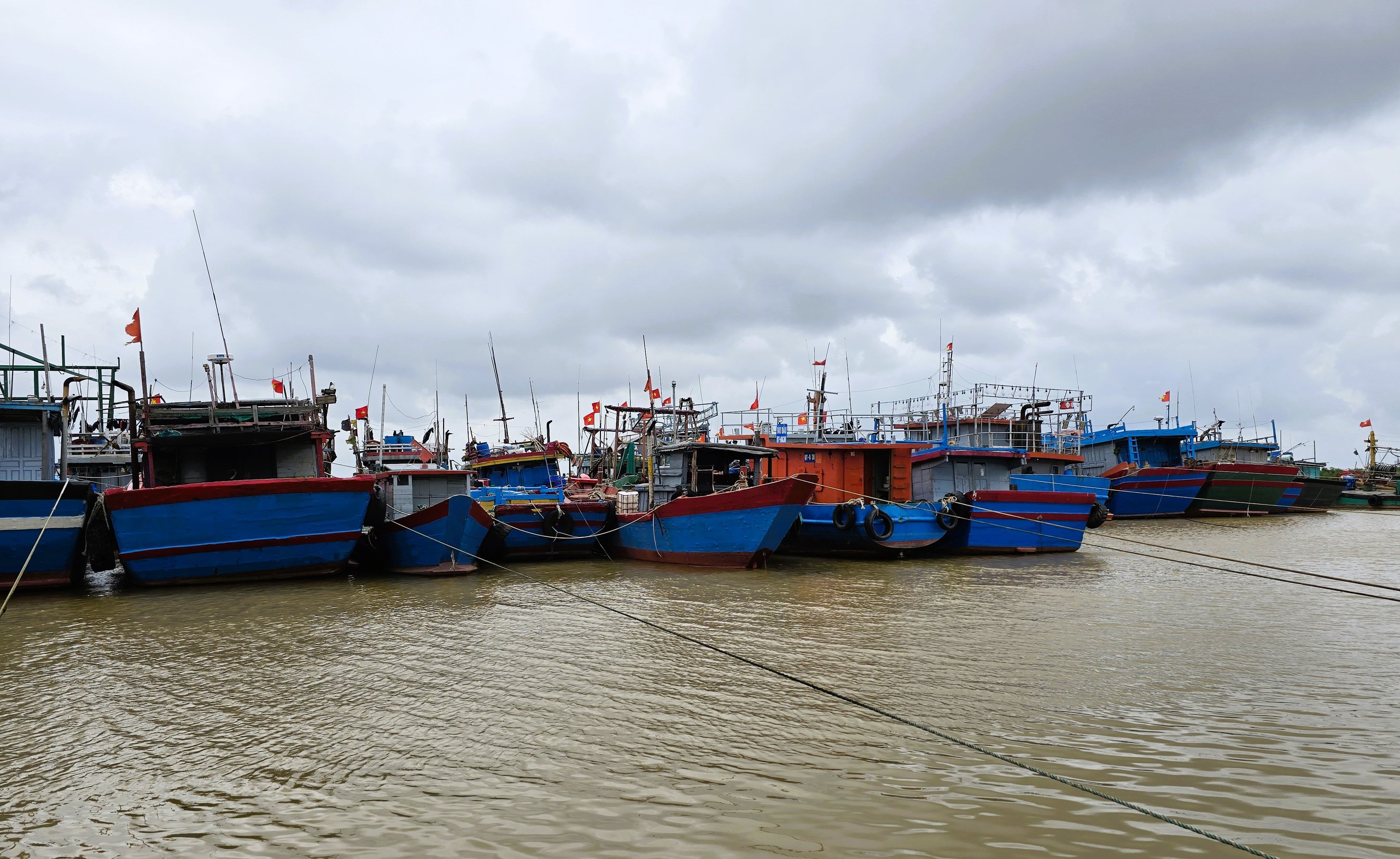 Quảng Trị: Ho&agrave;n th&agrave;nh sơ t&aacute;n d&acirc;n tại c&aacute;c khu vực nguy hiểm trước 7h ng&agrave;y 23/10- Ảnh 3.