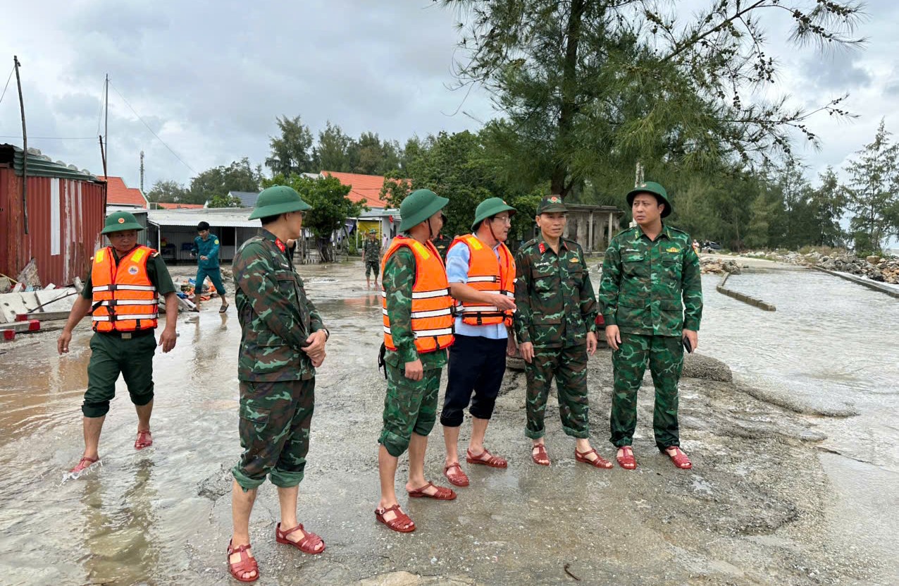 B&atilde;o 12 chưa đổ bộ, nhiều v&ugrave;ng thấp trũng của Huế đ&atilde; ngập s&acirc;u- Ảnh 8.