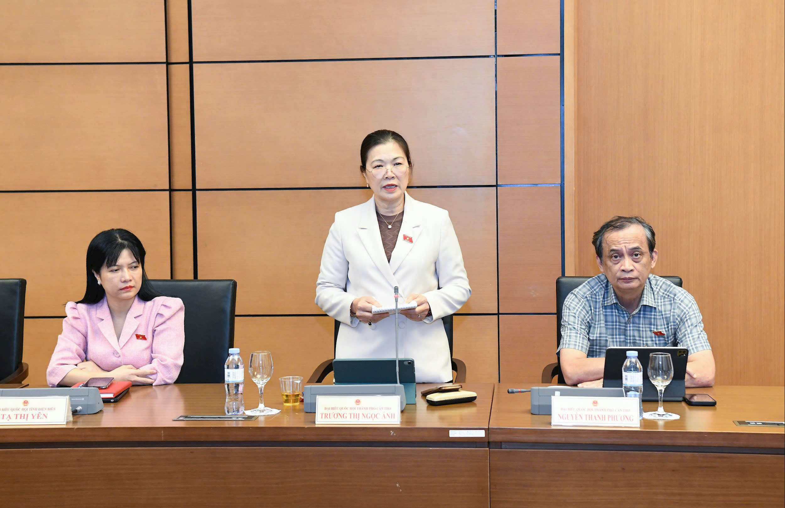 Đề nghị quy định r&otilde; đối tượng được ưu ti&ecirc;n mua nh&agrave; ở x&atilde; hội trong Luật D&acirc;n số- Ảnh 2.