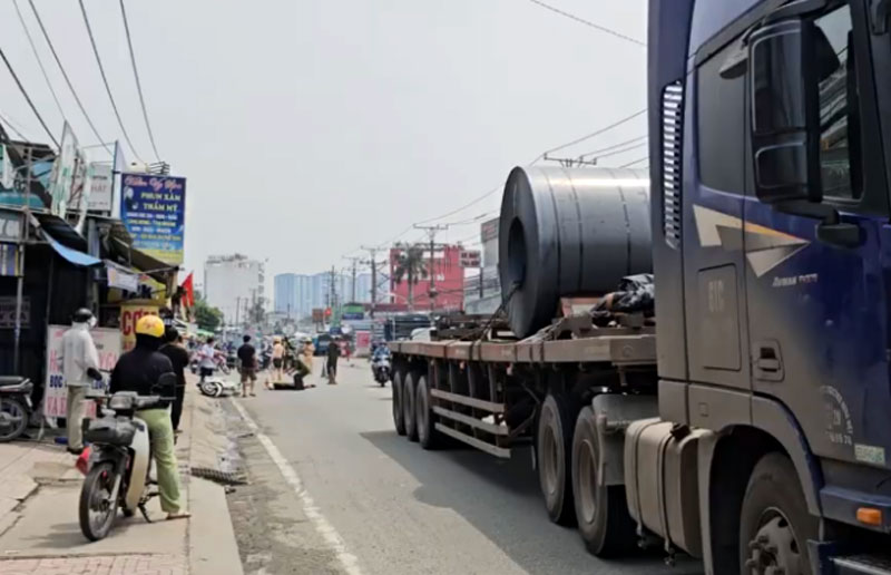 Hiện trường vụ tai nạn khiến c&ocirc; g&aacute;i 23 tuổi tử vong.