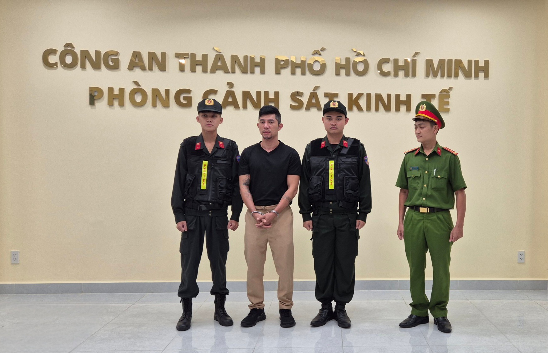 Khởi tố, bắt tạm giam Lương Bằng Quang, chồng Ng&acirc;n 98- Ảnh 1.