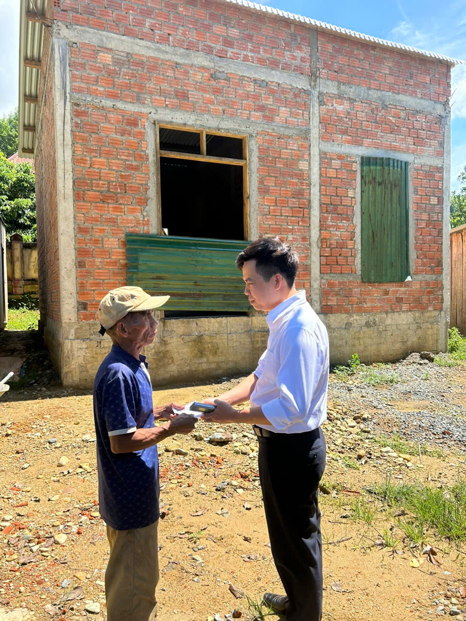 Những người âm thầm tạo dựng chính sách, góp phần đem đến mái ấm cho muôn nhà- Ảnh 4. Những người âm thầm tạo dựng chính sách, góp phần đem đến mái ấm cho muôn nhà- Ảnh 4.