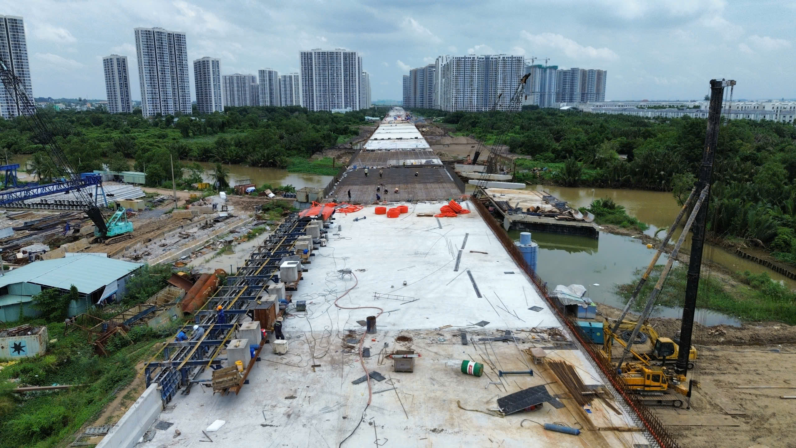 Gần 15km cầu cạn Vành đai 3 sắp liền mạch, vươn mình giữa khu Đông TP.HCM- Ảnh 8. Gần 15km cầu cạn Vành đai 3 sắp liền mạch, vươn mình giữa khu Đông TP.HCM- Ảnh 8.