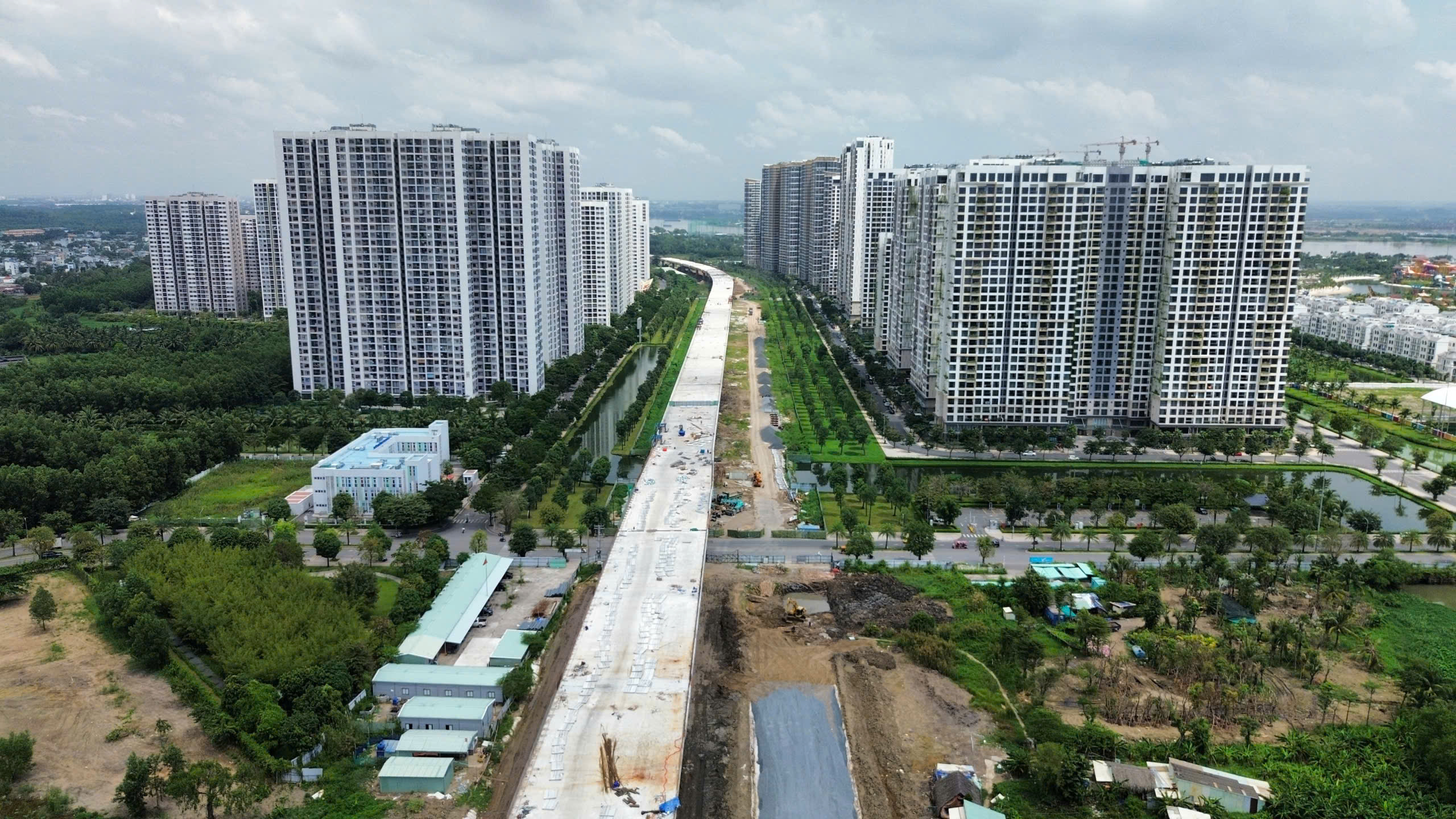 Gần 15km cầu cạn Vành đai 3 sắp liền mạch, vươn mình giữa khu Đông TP.HCM- Ảnh 12. Gần 15km cầu cạn Vành đai 3 sắp liền mạch, vươn mình giữa khu Đông TP.HCM- Ảnh 12.