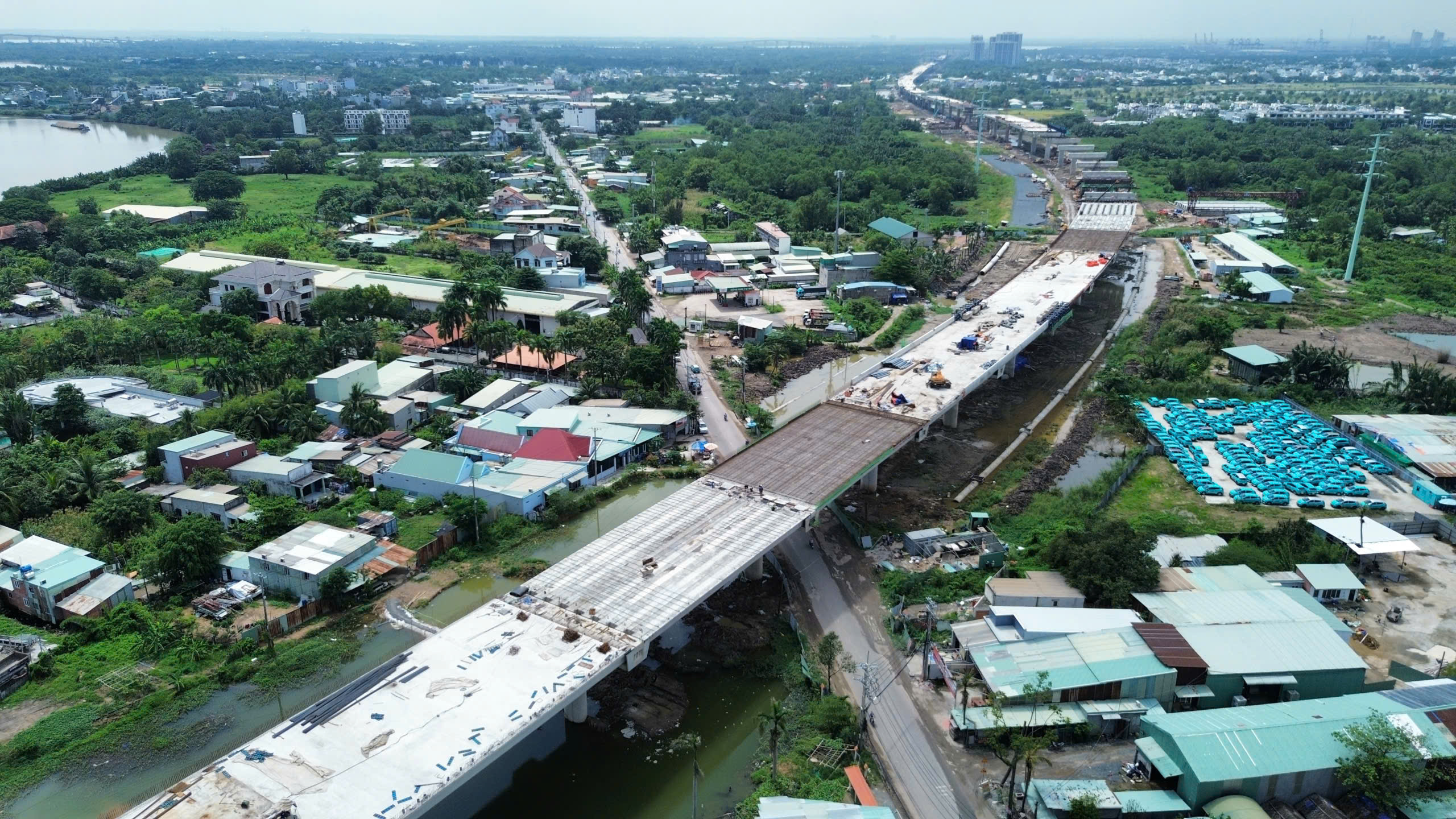 Gần 15km cầu cạn Vành đai 3 sắp liền mạch, vươn mình giữa khu Đông TP.HCM- Ảnh 11. Gần 15km cầu cạn Vành đai 3 sắp liền mạch, vươn mình giữa khu Đông TP.HCM- Ảnh 11.