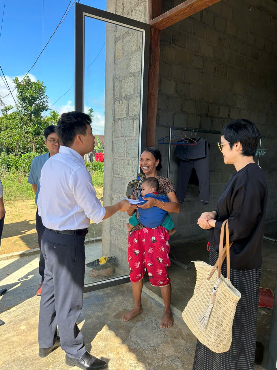 Những người âm thầm tạo dựng chính sách, góp phần đem đến mái ấm cho muôn nhà- Ảnh 6. Những người âm thầm tạo dựng chính sách, góp phần đem đến mái ấm cho muôn nhà- Ảnh 6.