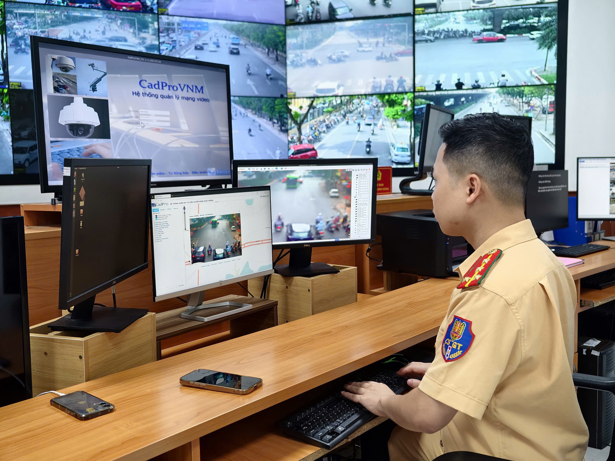 C&ocirc;ng an H&agrave; Nội lắp đặt hơn 1.870 camera AI, vận h&agrave;nh từ th&aacute;ng 12/2025- Ảnh 10.