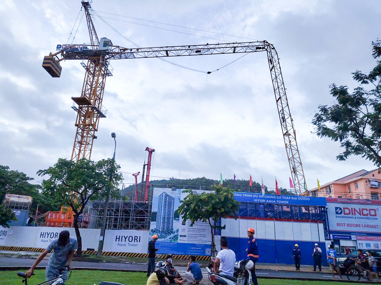 Đ&agrave; Nẵng: R&agrave; so&aacute;t an to&agrave;n c&ocirc;ng tr&igrave;nh sau sự cố g&atilde;y cần cẩu l&agrave;m một người tử vong- Ảnh 1.