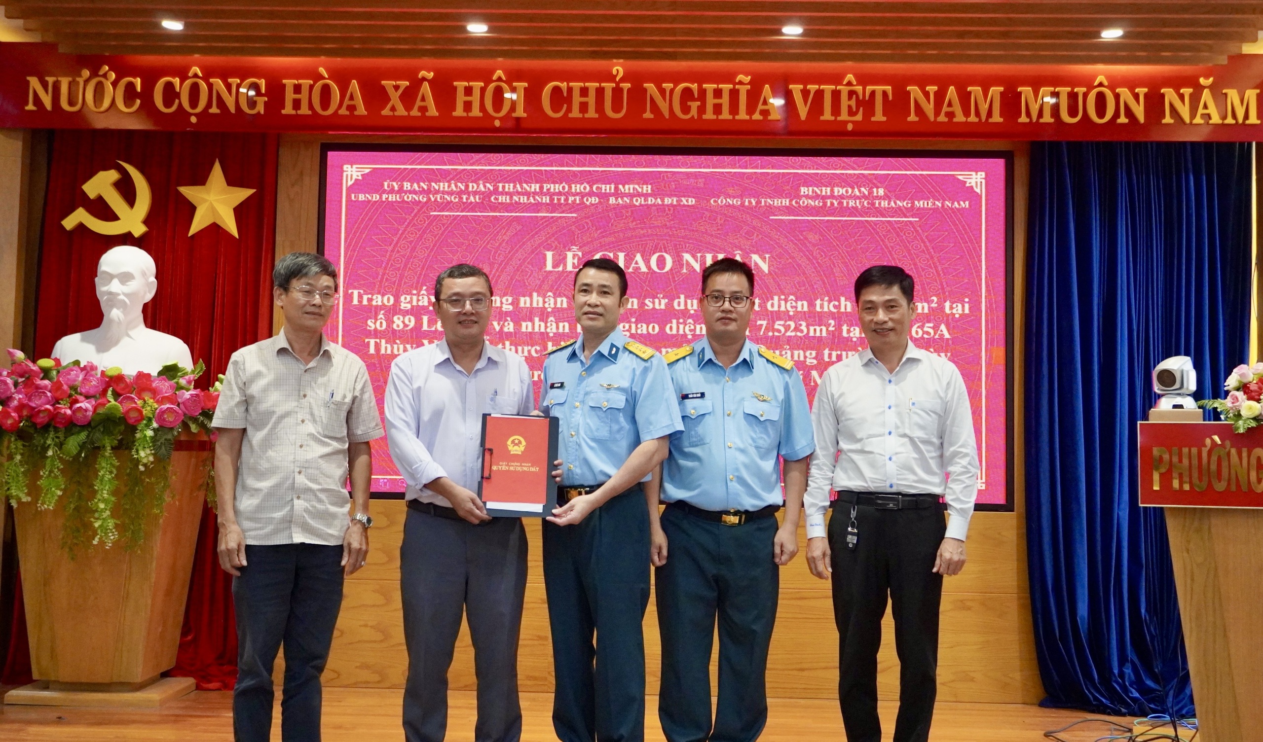 TP.HCM: Bộ Quốc ph&ograve;ng b&agrave;n giao khu đất 7.500m2 để mở rộng quảng trường Th&ugrave;y V&acirc;n- Ảnh 2.