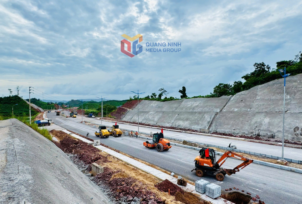 Quảng Ninh quyết liệt đẩy mạnh giải ng&acirc;n vốn đầu tư c&ocirc;ng năm 2025- Ảnh 2.