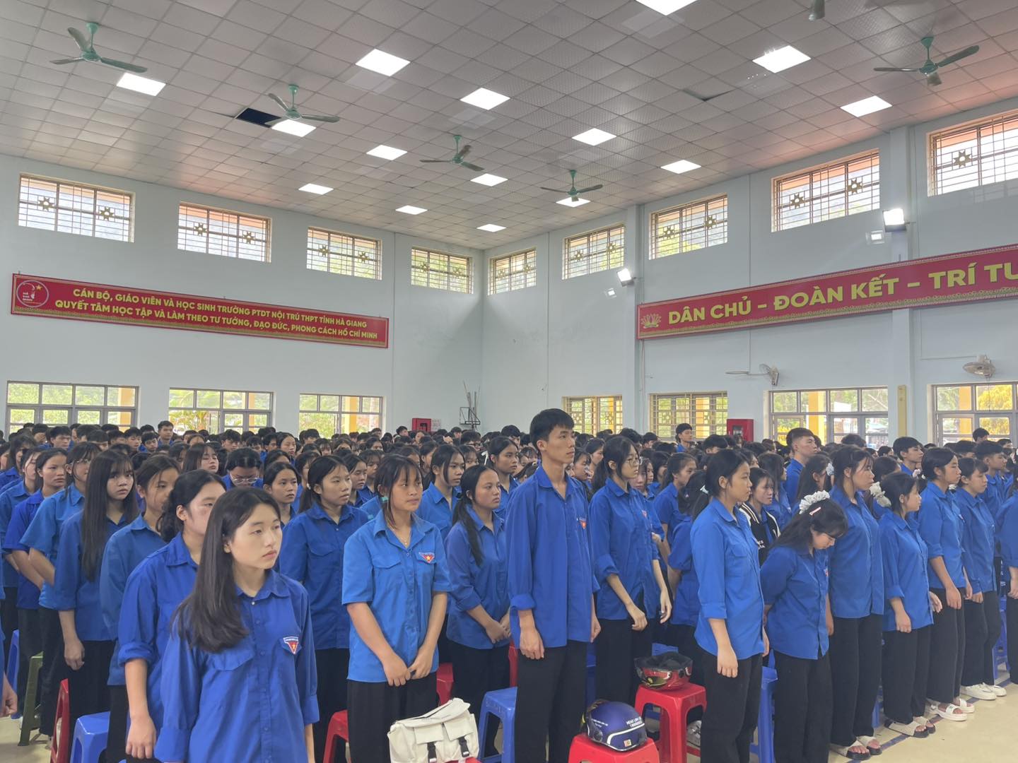 Tuy&ecirc;n Quang: Hơn 1.000 học sinh được tuy&ecirc;n truyền ph&aacute;p luật về an to&agrave;n giao th&ocirc;ng- Ảnh 3.