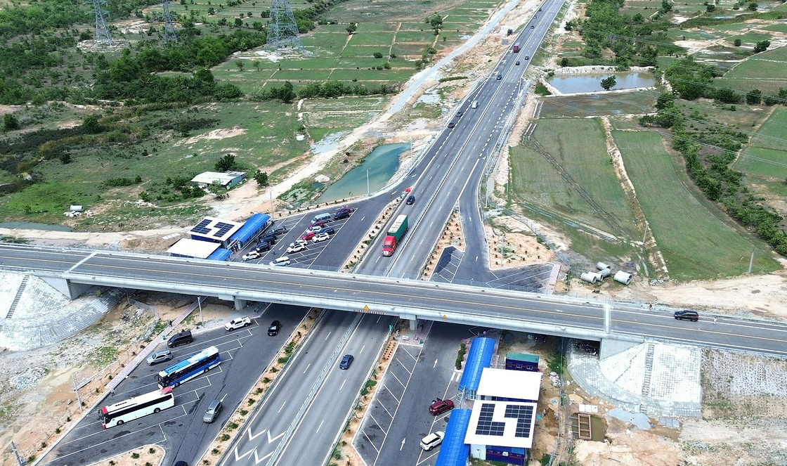 Khẩn trương x&acirc;y dựng c&aacute;c trạm dừng nghỉ tr&ecirc;n cao tốc Kh&aacute;nh H&ograve;a- Ảnh 4.