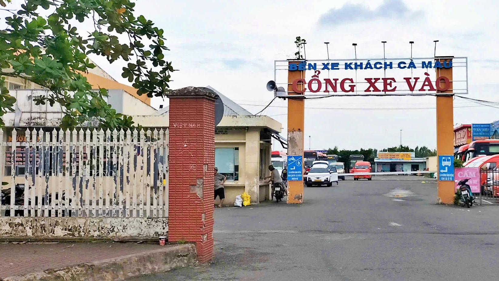 H&agrave;nh kh&aacute;ch qua Bến xe C&agrave; Mau tăng cao, doanh thu gần 18 tỷ đồng
- Ảnh 2.