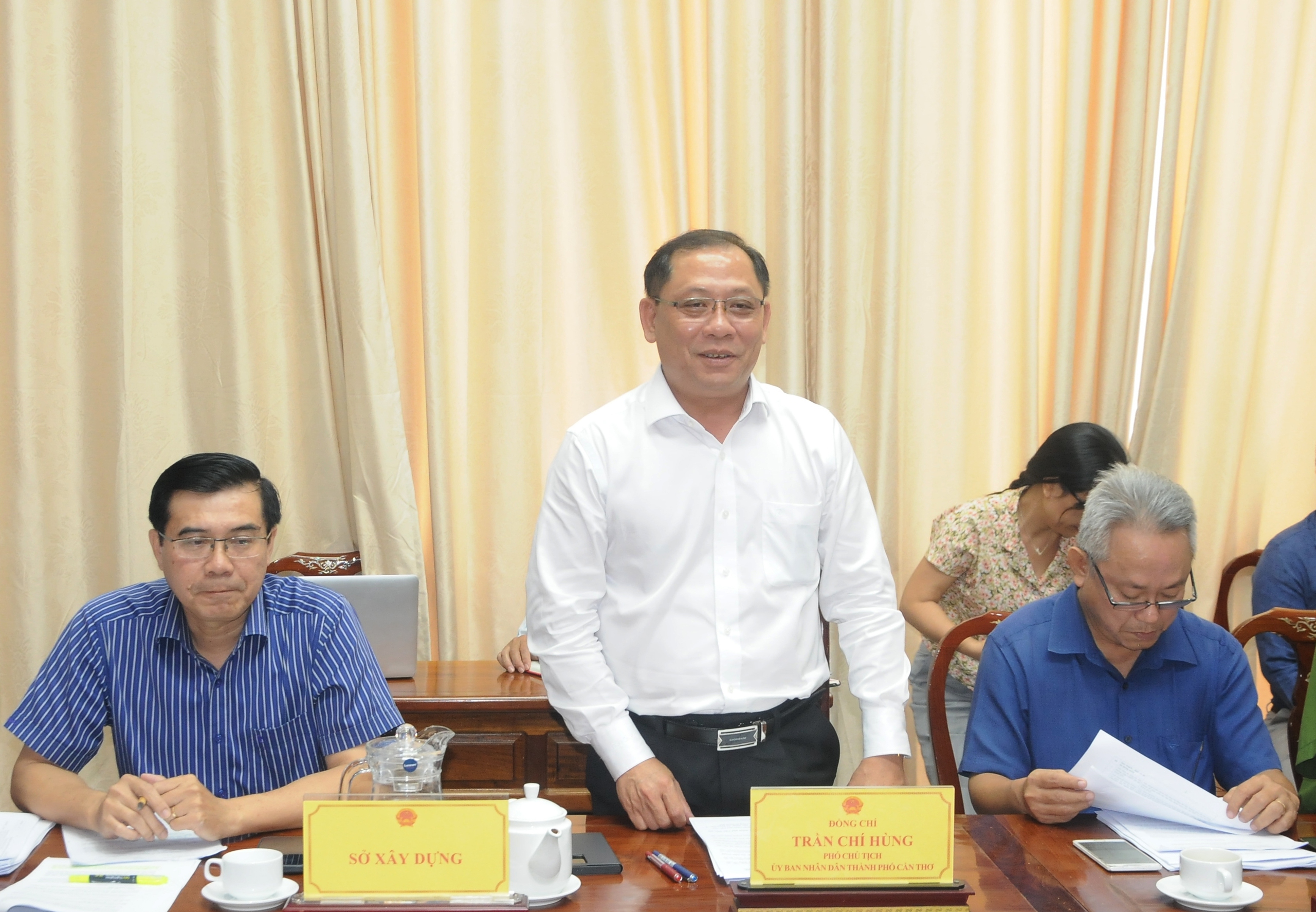 Thứ trưởng Nguyễn Tường Văn: Cần Thơ phải quyết liệt trong triển khai đô thị thông minh- Ảnh 3. Thứ trưởng Nguyễn Tường Văn: Cần Thơ phải quyết liệt trong triển khai đô thị thông minh- Ảnh 3.