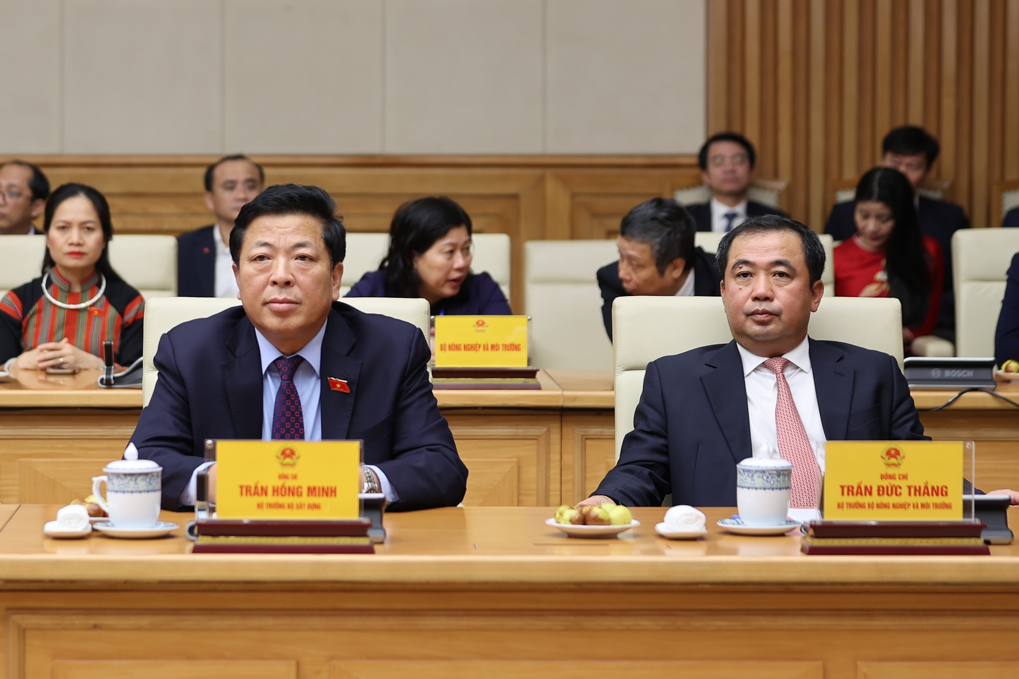 Thủ tướng trao quyết định bổ nhiệm v&agrave; giao nhiệm vụ cho 2 Ph&oacute; Thủ tướng, 3 Bộ trưởng- Ảnh 3.