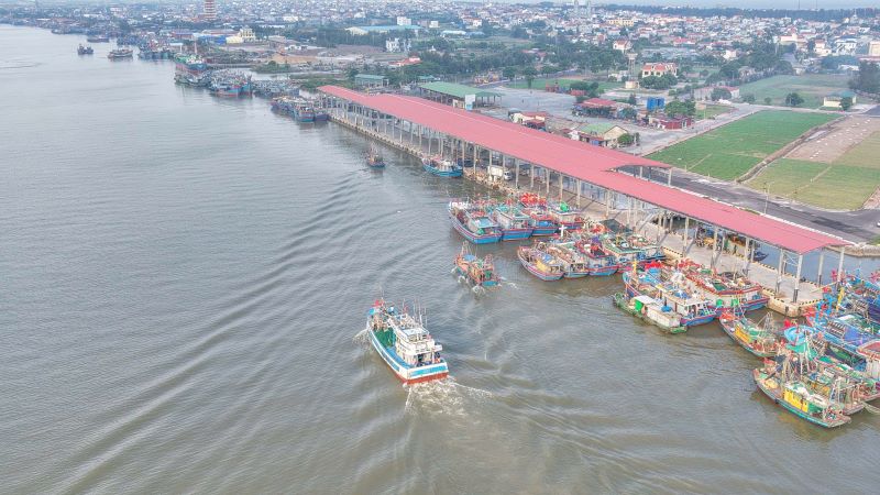 Ninh B&igrave;nh: Khai th&aacute;c hiệu quả hạ tầng cảng c&aacute;, ph&aacute;t triển kinh tế biển nhờ c&ocirc;ng nghệ- Ảnh 1.