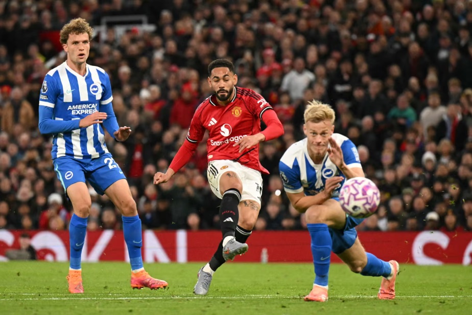 Thắng kịch tính Brighton, MU trở lại cuộc đua Top 4 Ngoại hạng Anh- Ảnh 1. Thắng kịch tính Brighton, MU trở lại cuộc đua Top 4 Ngoại hạng Anh- Ảnh 1.