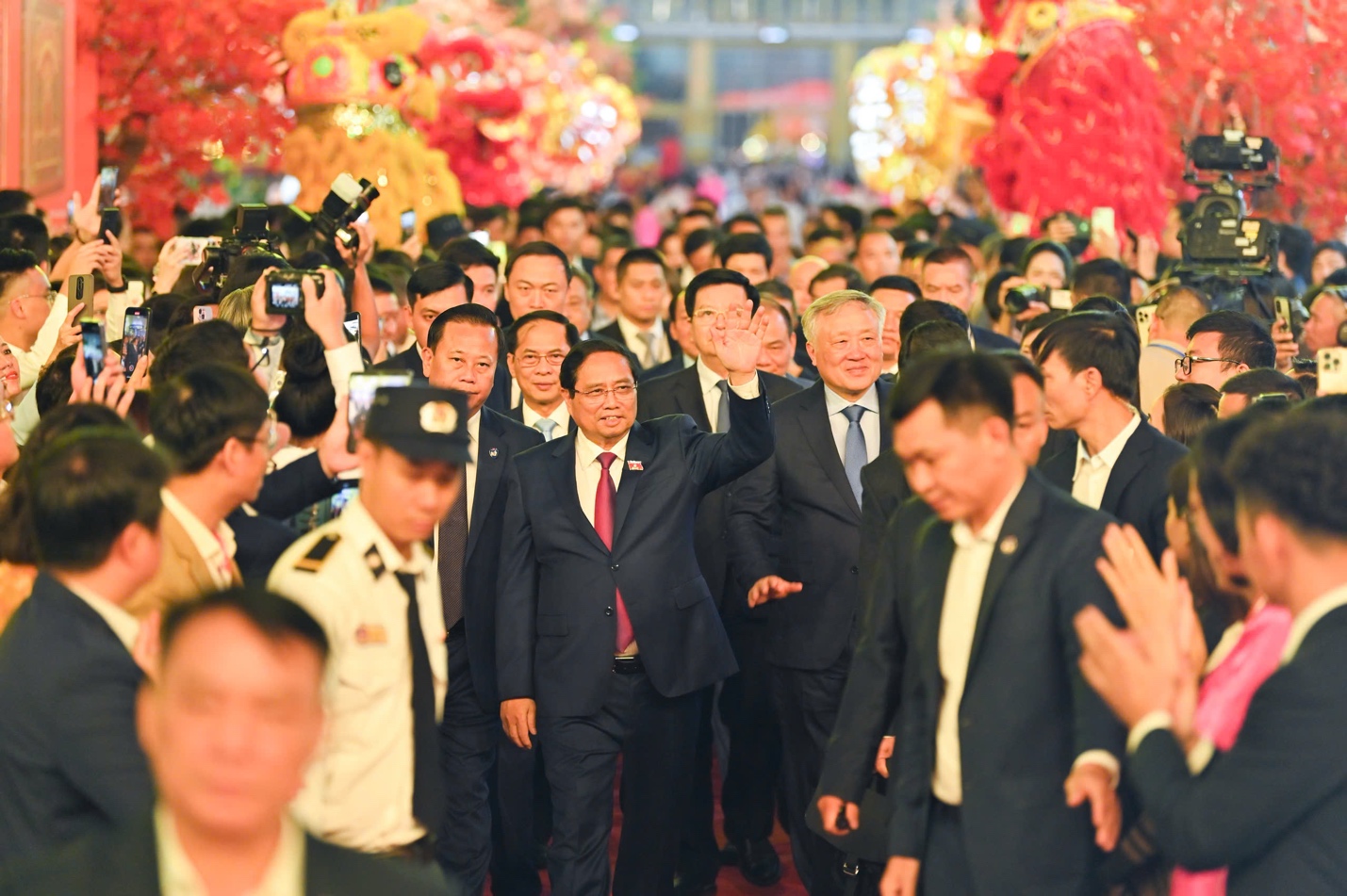 Khai mạc Hội chợ Mùa Thu 2025 - điểm hẹn giao thương- Ảnh 1. Khai mạc Hội chợ Mùa Thu 2025 - điểm hẹn giao thương- Ảnh 1.