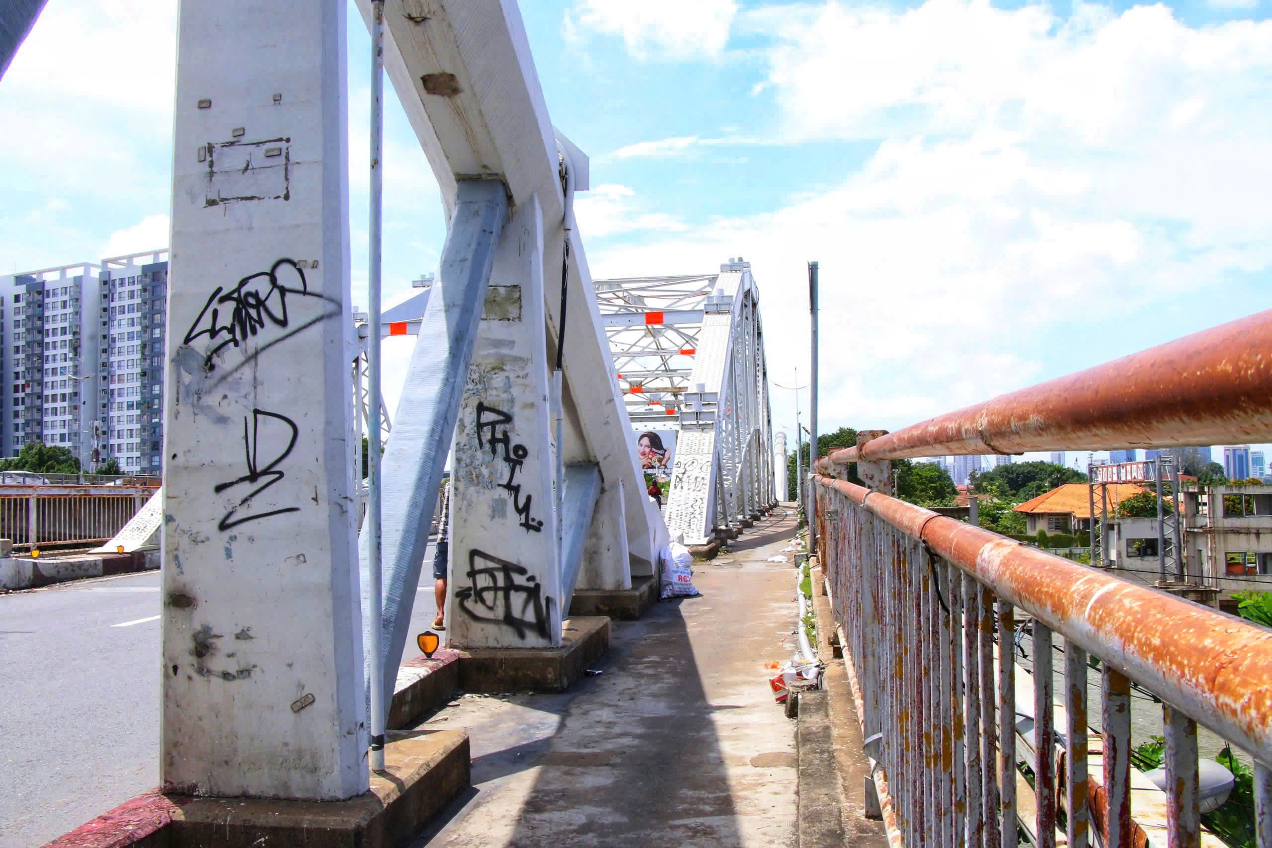 TP.HCM: Cận cảnh cầu T&acirc;n Thuận 1 tr&ograve;n 120 năm tuổi, chờ "thay &aacute;o mới"- Ảnh 4.