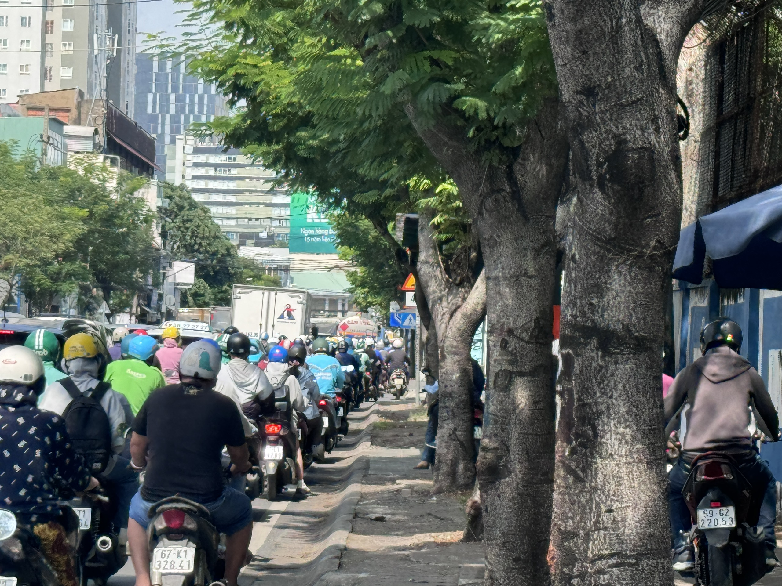 TP.HCM: Cận cảnh cầu T&acirc;n Thuận 1 tr&ograve;n 120 năm tuổi, chờ "thay &aacute;o mới"- Ảnh 13.