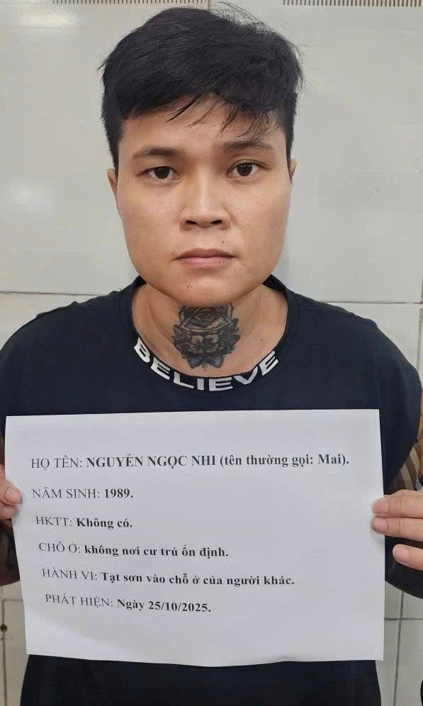 TP.HCM: Thu&ecirc; người nghiện tạt sơn để trả th&ugrave; nhưng bị nhầm nh&agrave;- Ảnh 2.