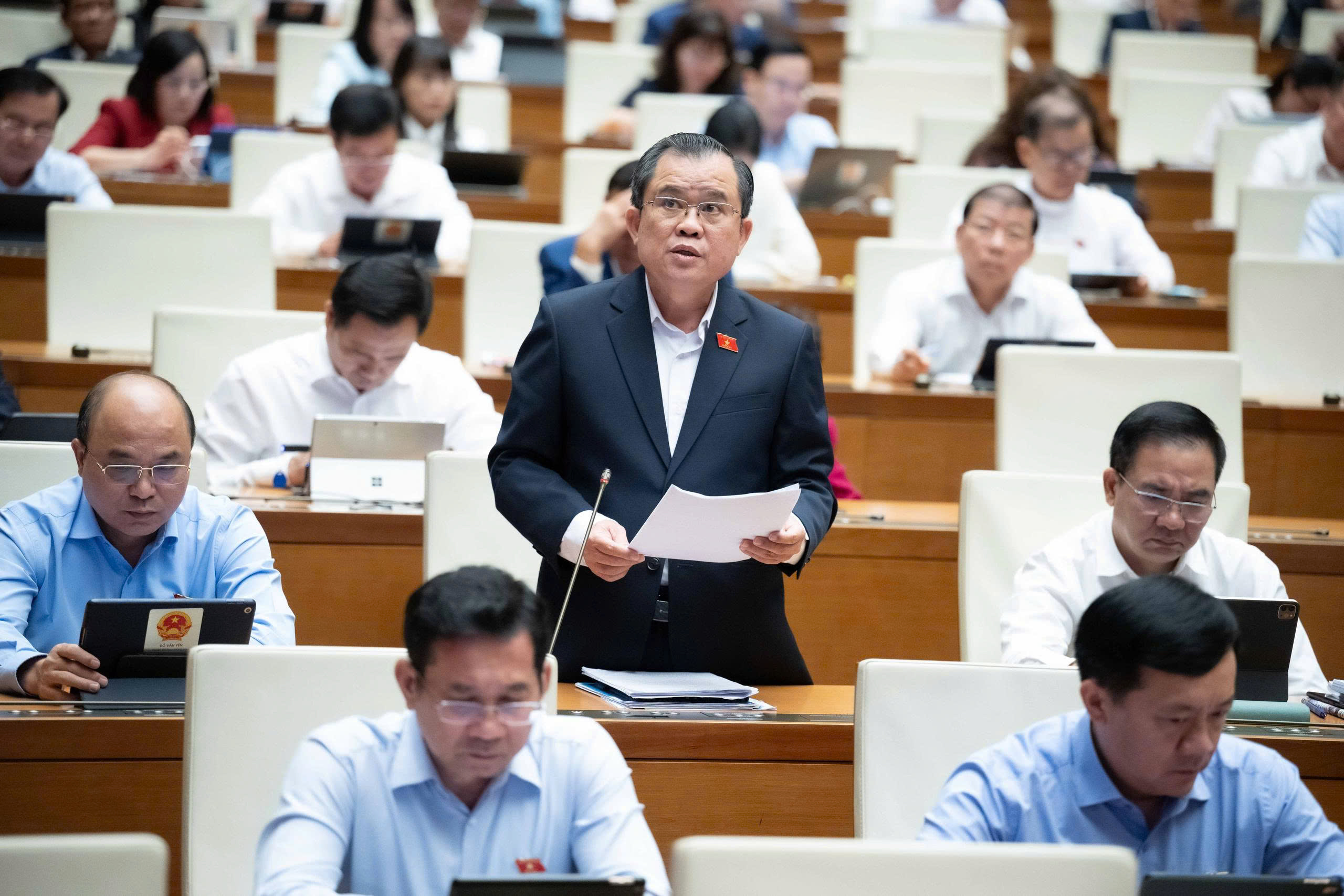 Đại biểu đề xuất bổ sung quy định chuyển giao tài sản của người bị dẫn độ- Ảnh 1. Đại biểu đề xuất bổ sung quy định chuyển giao tài sản của người bị dẫn độ- Ảnh 1.