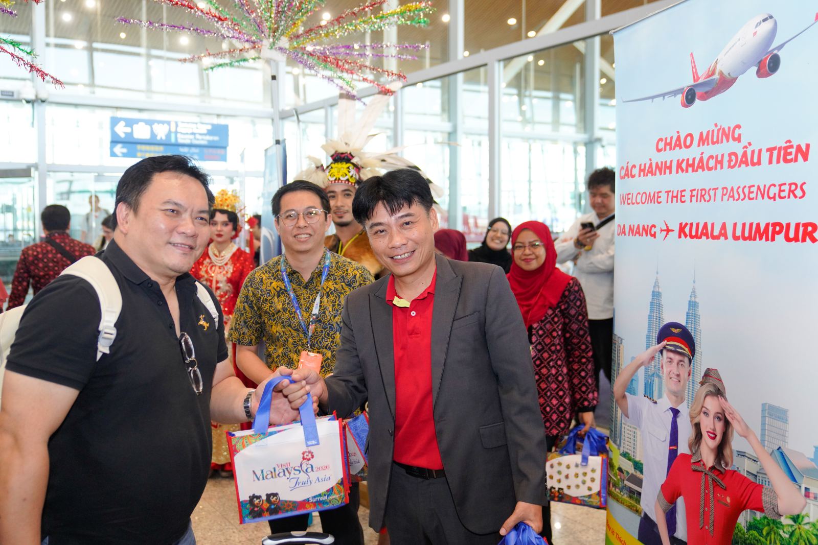 Vietjet khai trương đường bay mới kết nối Malaysia với th&agrave;nh phố biển Đ&agrave; Nẵng- Ảnh 1.